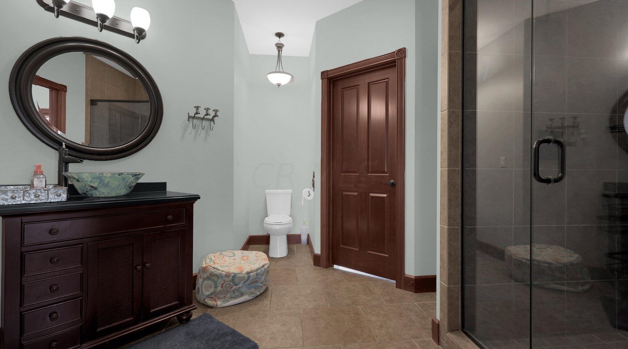 3163 Sarah Dr, Lancaster OH 43130-7866 exterior