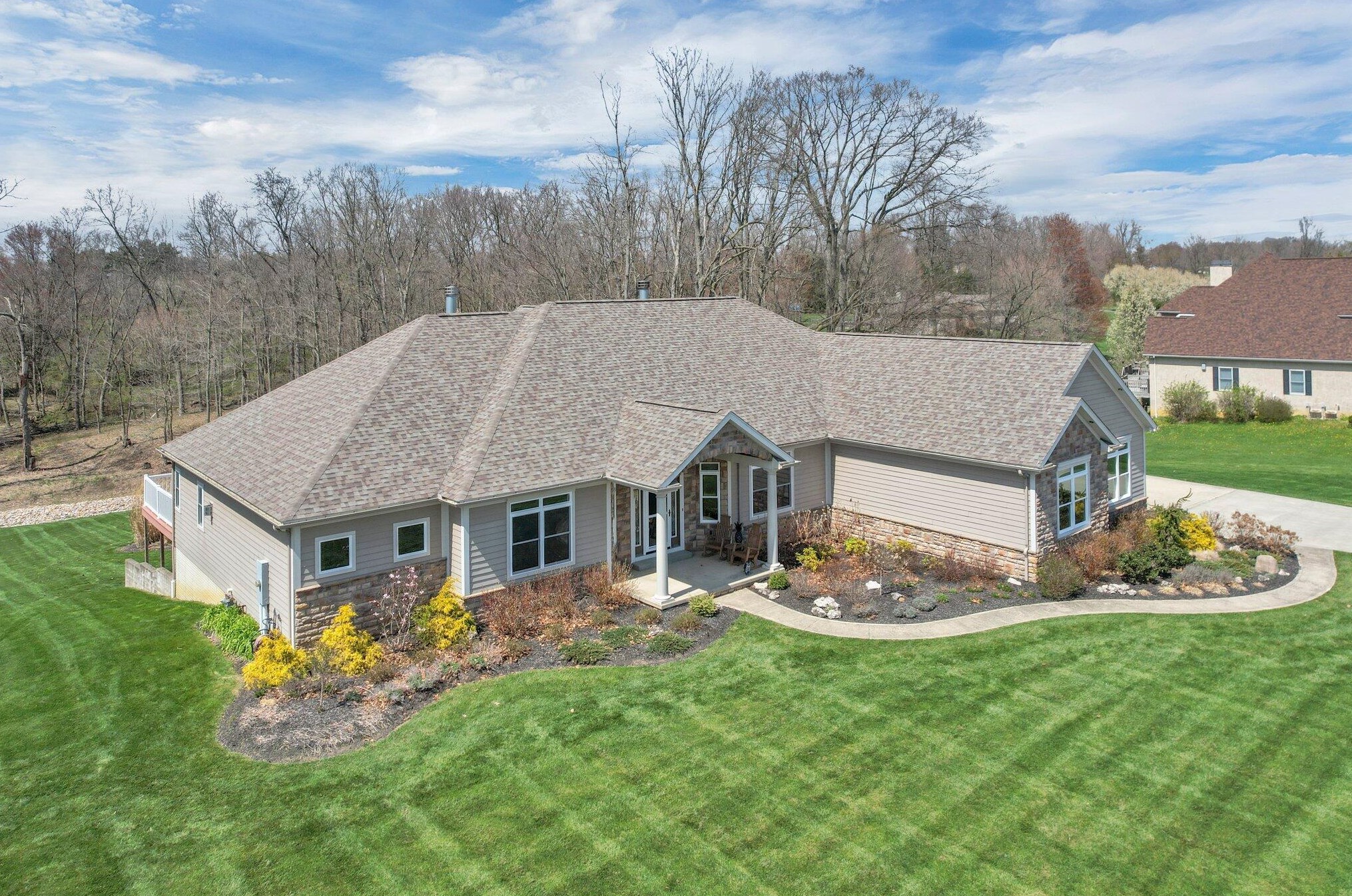 3163 Sarah Dr, Lancaster OH 43130-7866 exterior