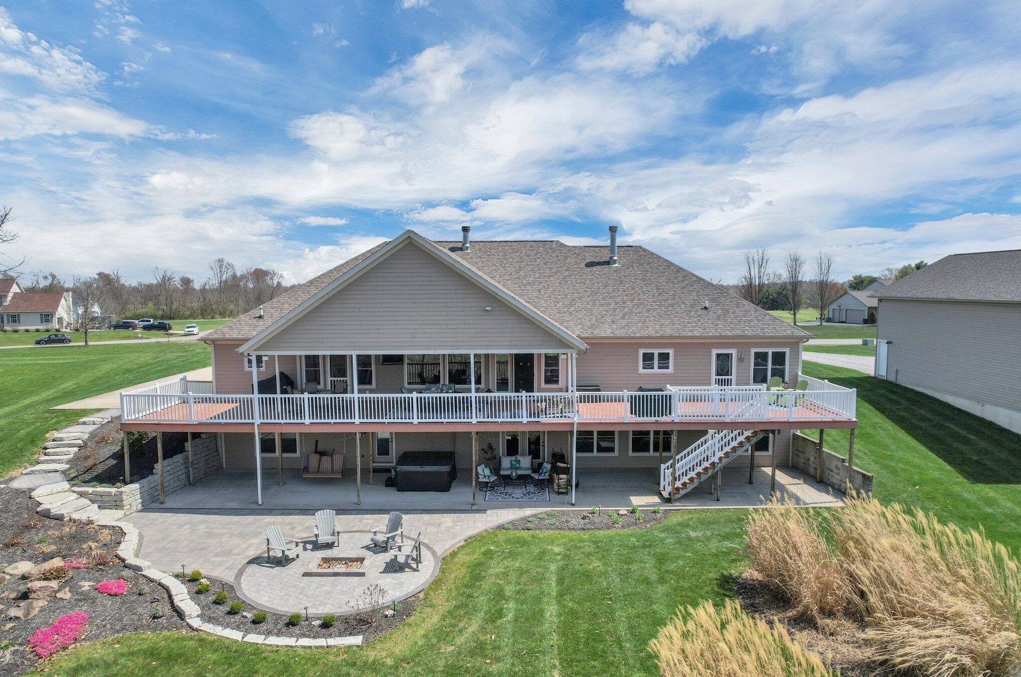 3163 Sarah Dr, Lancaster OH 43130-7866 exterior