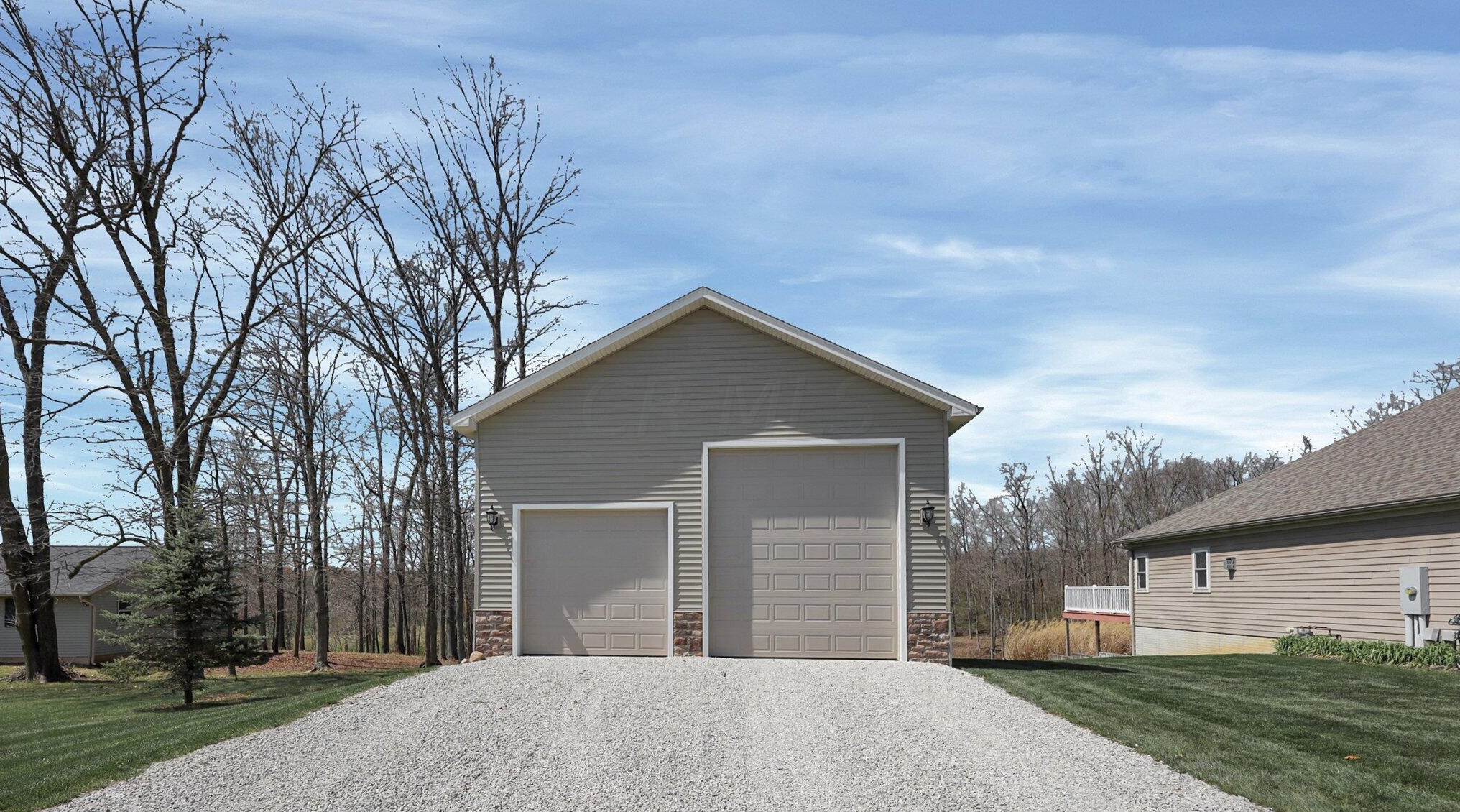 3163 Sarah Dr, Lancaster OH 43130-7866 exterior