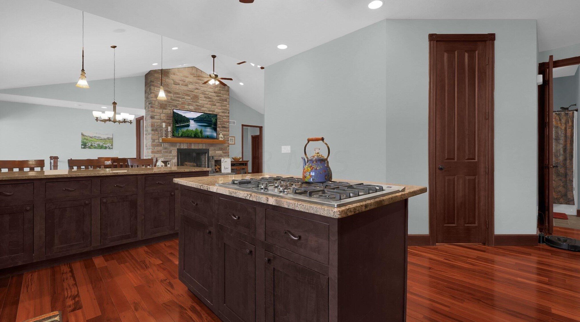 3163 Sarah Dr, Lancaster OH 43130-7866 exterior