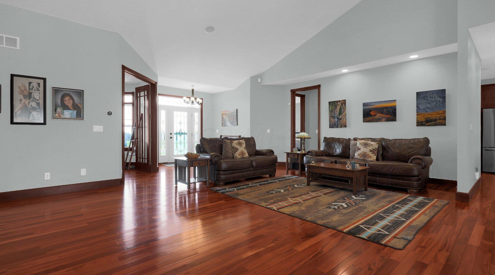 3163 Sarah Dr, Lancaster OH 43130-7866 exterior