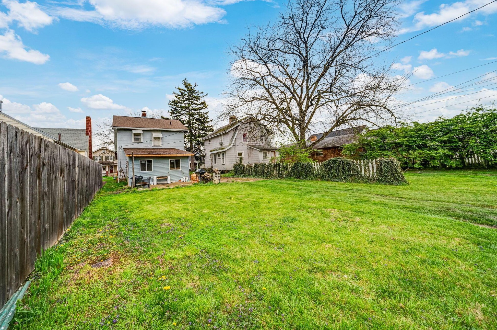 133 Westmoor Ave, Columbus OH  43204-1350 exterior