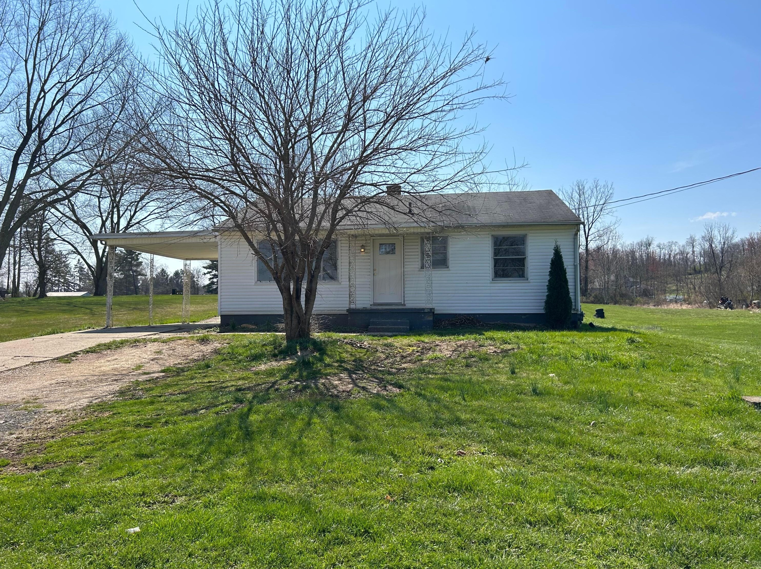 1105 Coonpath Rd, Lancaster OH  43130-8866 exterior