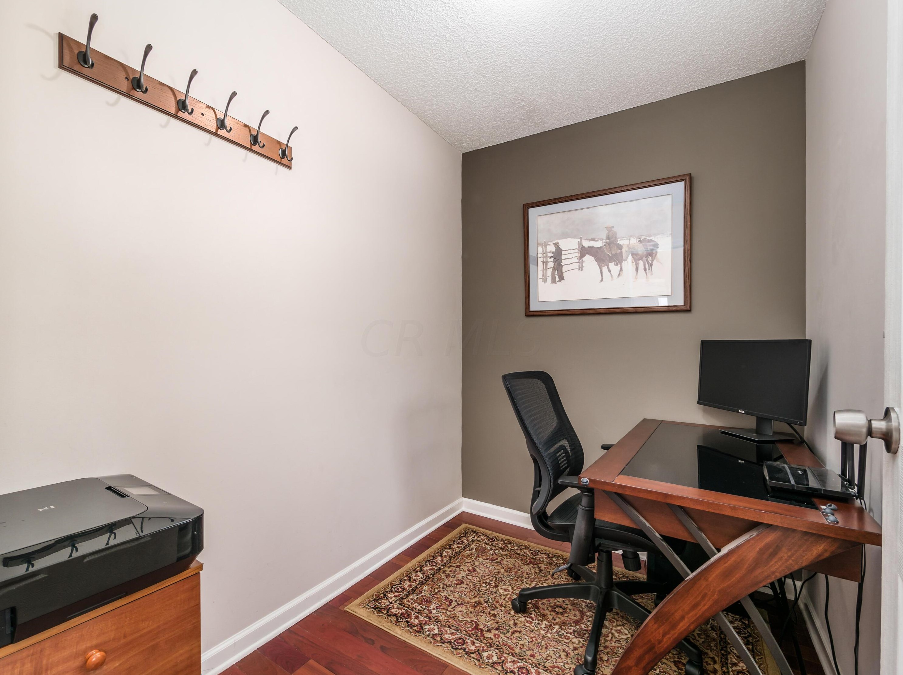 6283 Billington Dr, Columbus OH 43213-3479 exterior