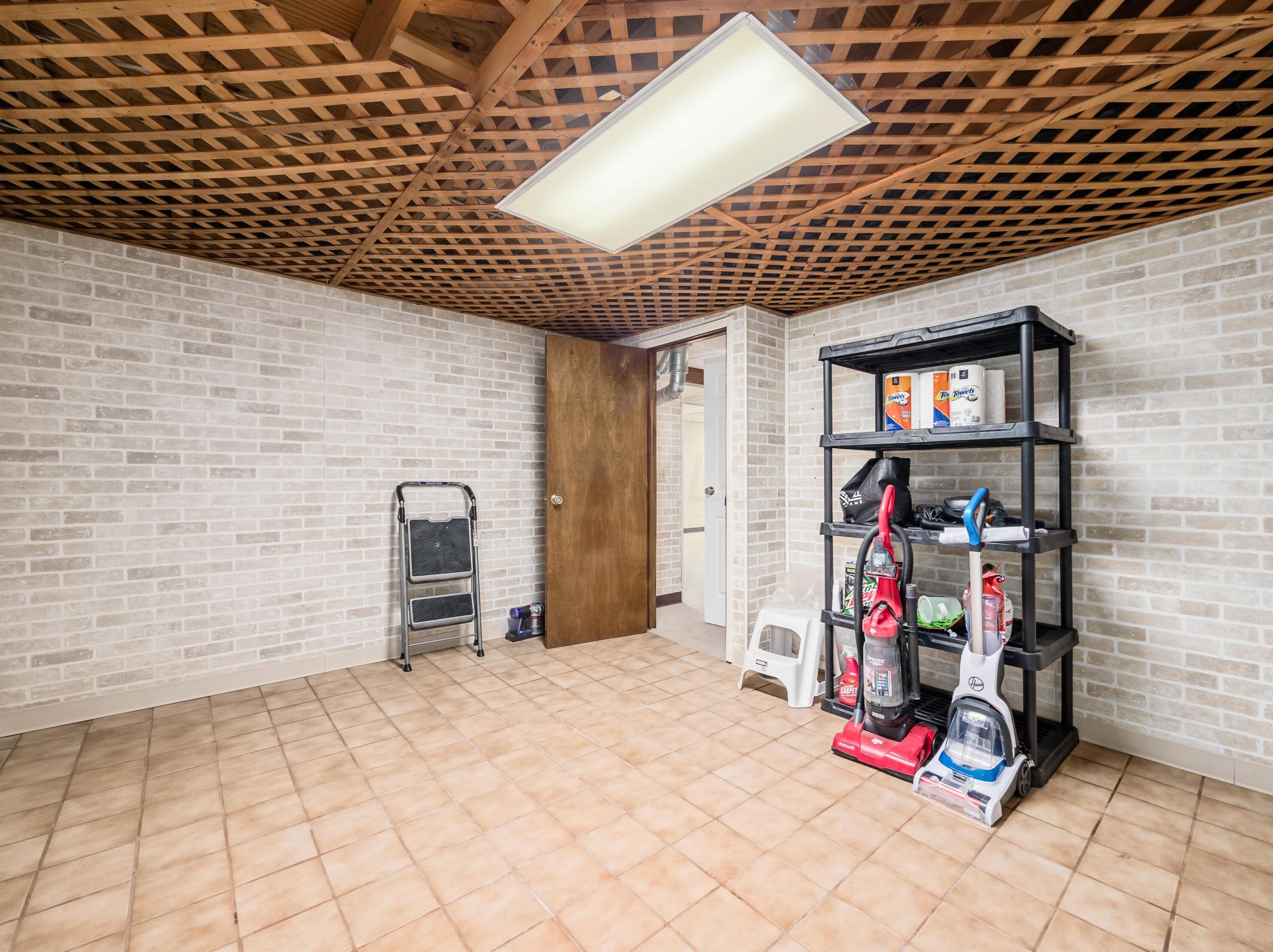 6283 Billington Dr, Columbus OH 43213-3479 exterior