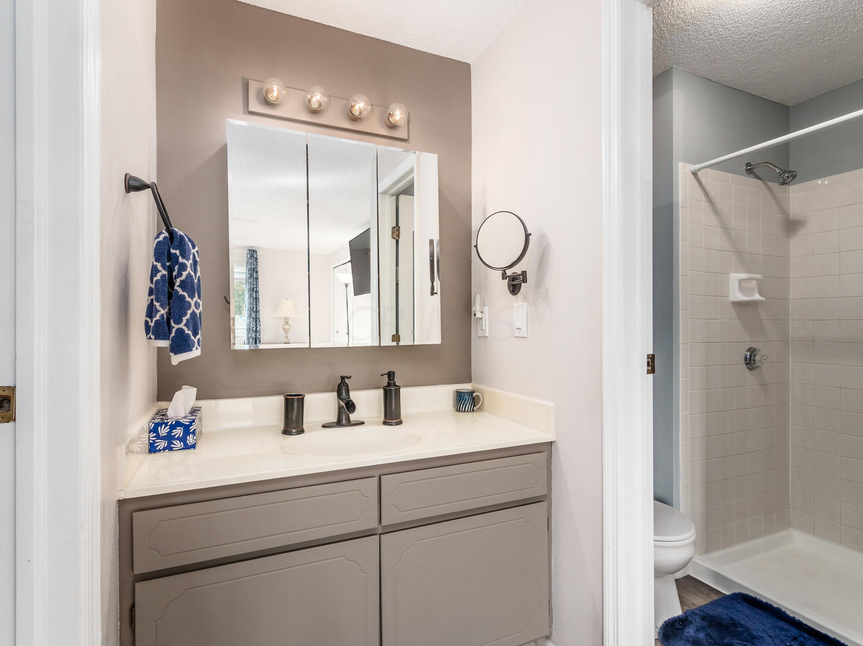 6283 Billington Dr, Columbus OH 43213-3479 exterior