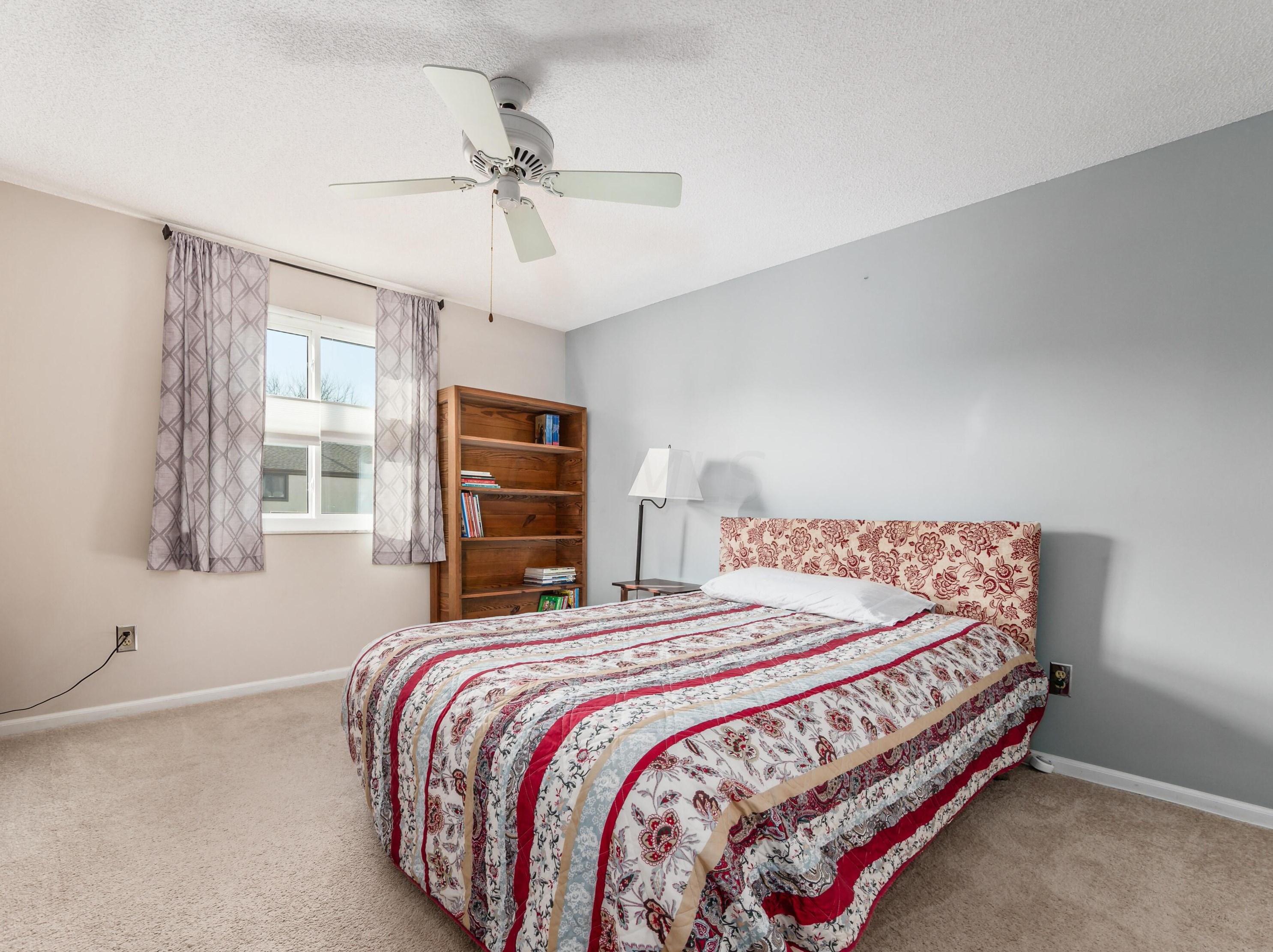 6283 Billington Dr, Columbus OH 43213-3479 exterior