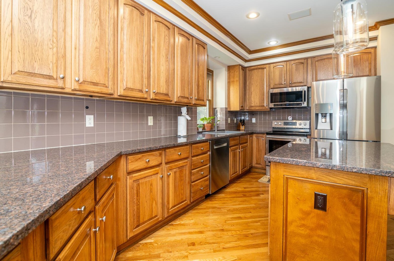 4861 Carrigan Ridge Dr, Dublin OH  43017-8617 exterior