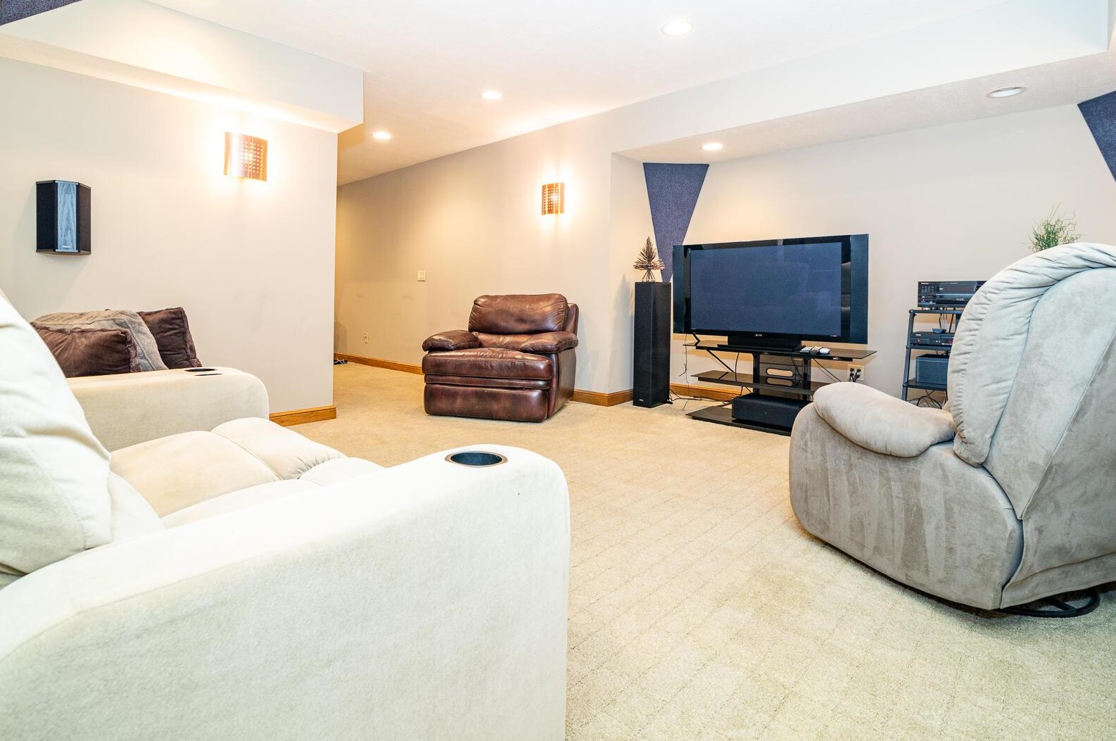 4861 Carrigan Ridge Dr, Dublin OH  43017-8617 exterior