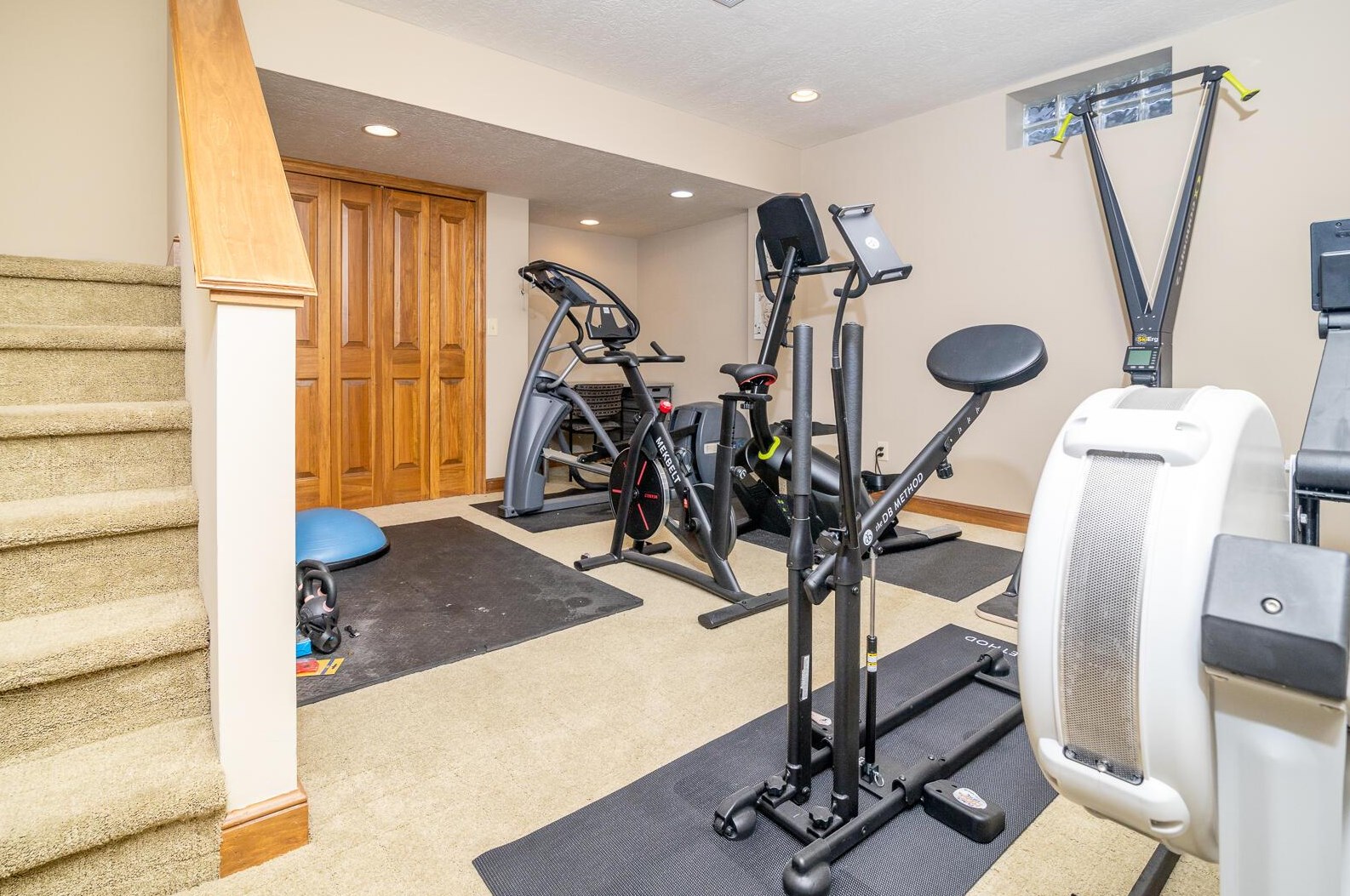 4861 Carrigan Ridge Dr, Dublin OH  43017-8617 exterior