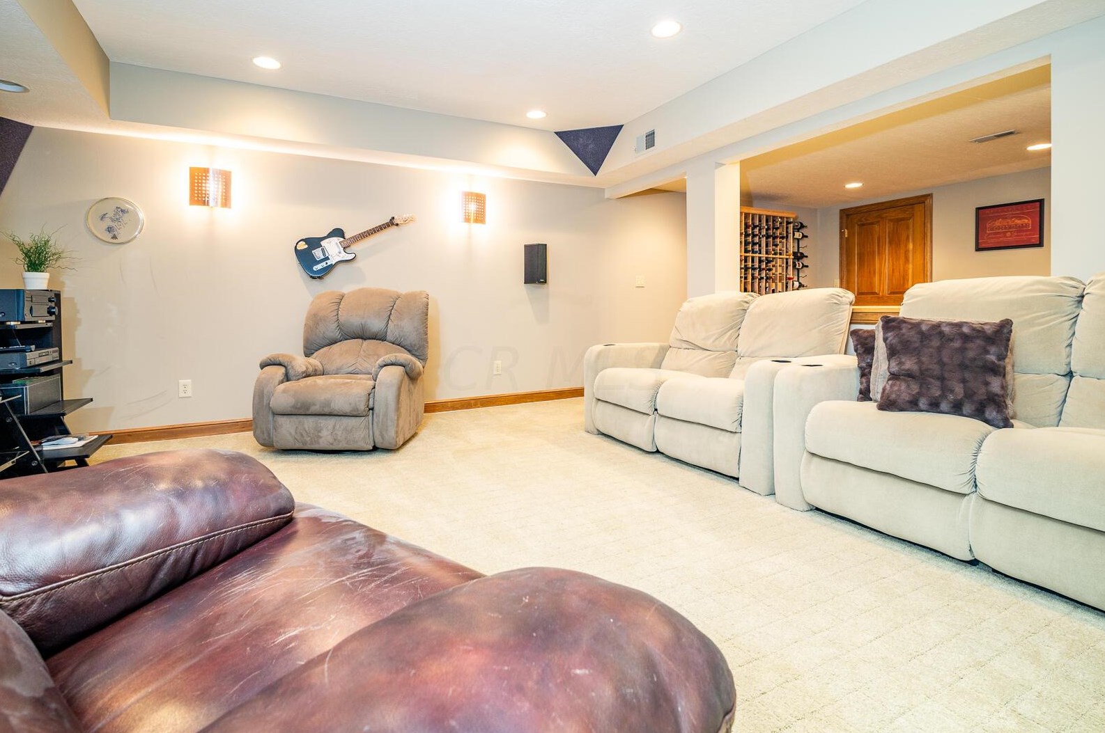 4861 Carrigan Ridge Dr, Dublin OH  43017-8617 exterior