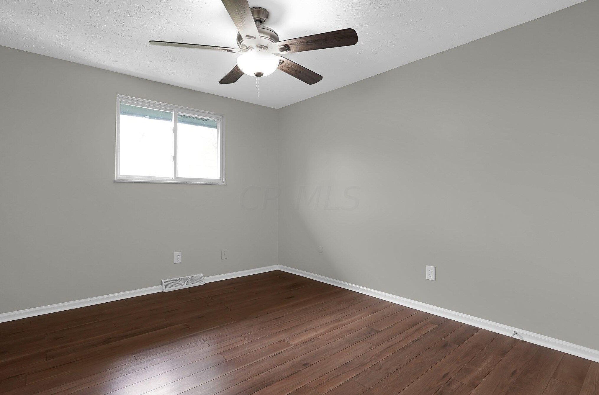 5404 Aqua St, Columbus OH  43229-3916 exterior