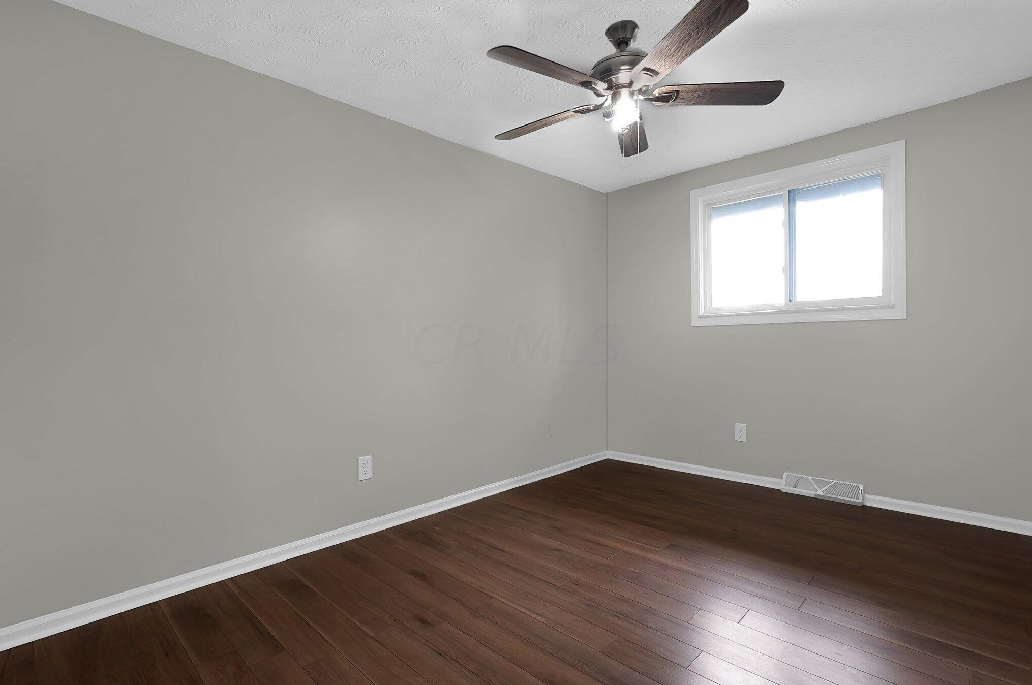 5404 Aqua St, Columbus OH  43229-3916 exterior