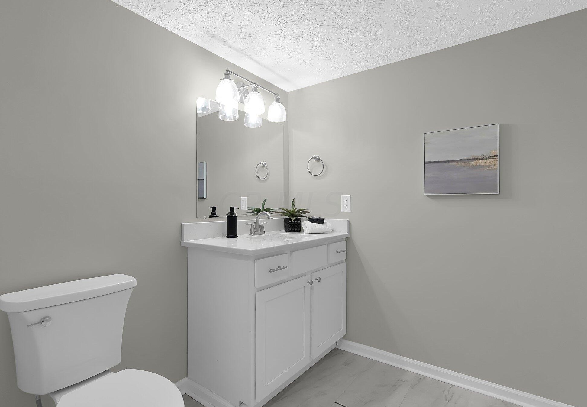 5404 Aqua St, Columbus OH  43229-3916 exterior