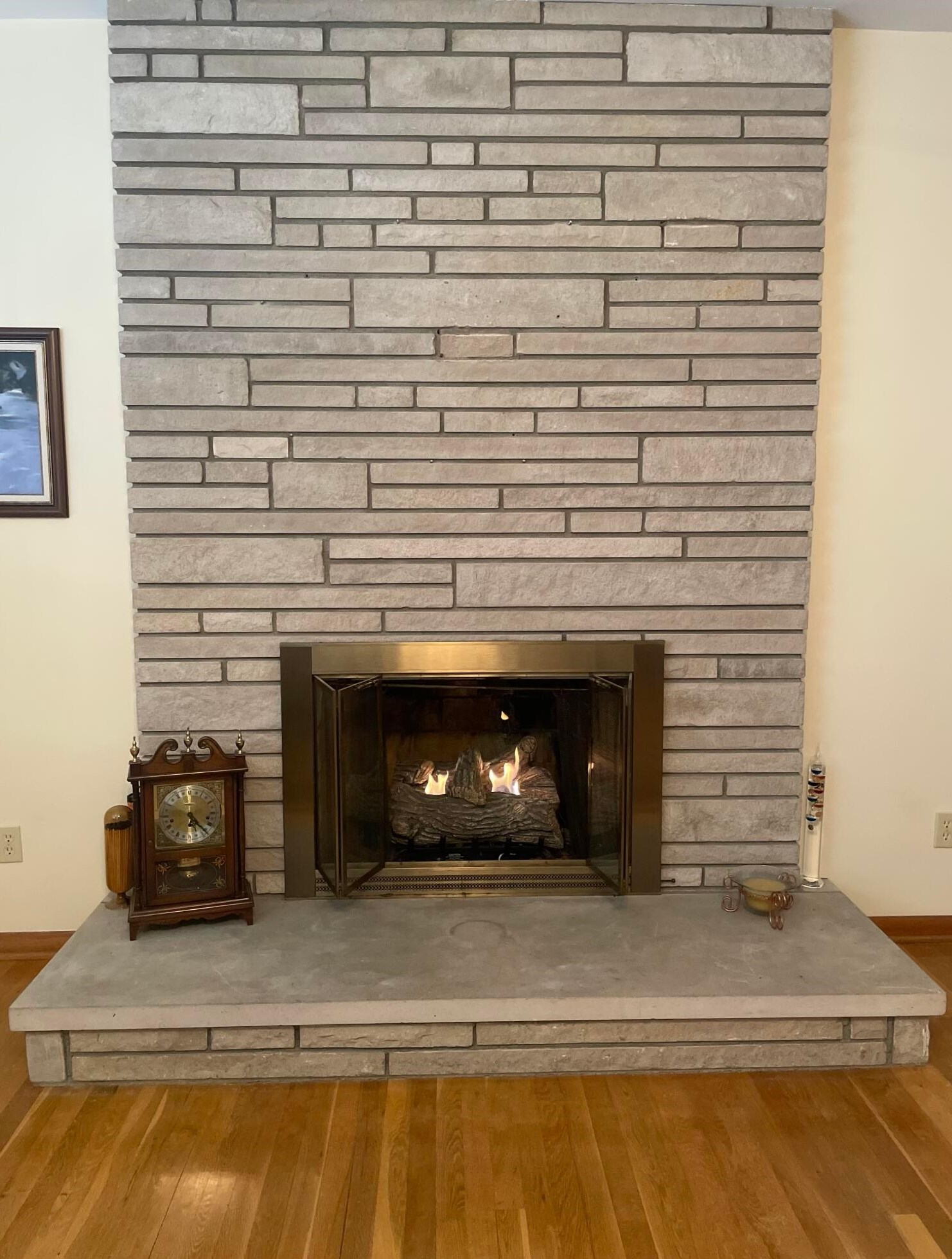 1033 Bronwyn Ave, Columbus OH 43204-2240 exterior