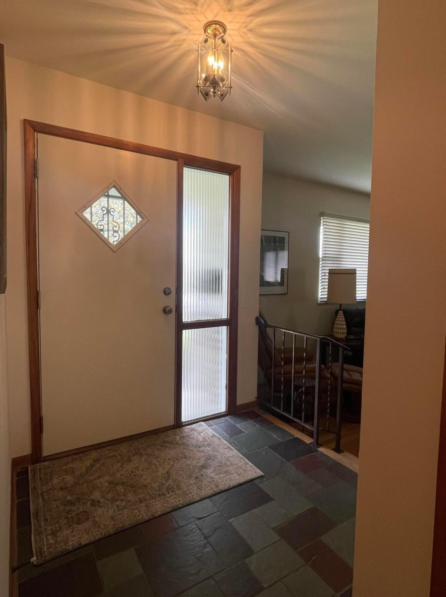 1033 Bronwyn Ave, Columbus OH 43204-2240 exterior