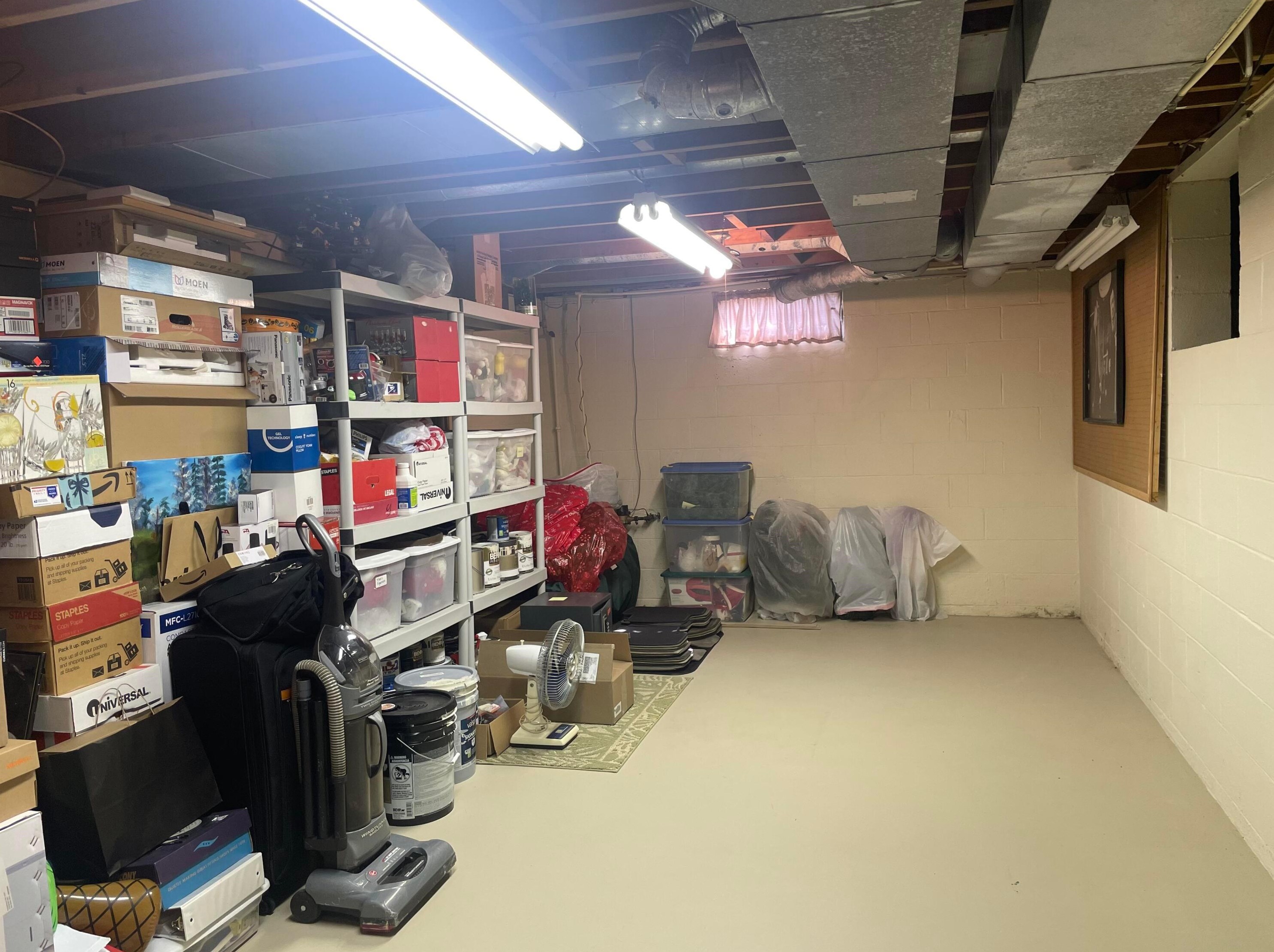 1033 Bronwyn Ave, Columbus OH 43204-2240 exterior