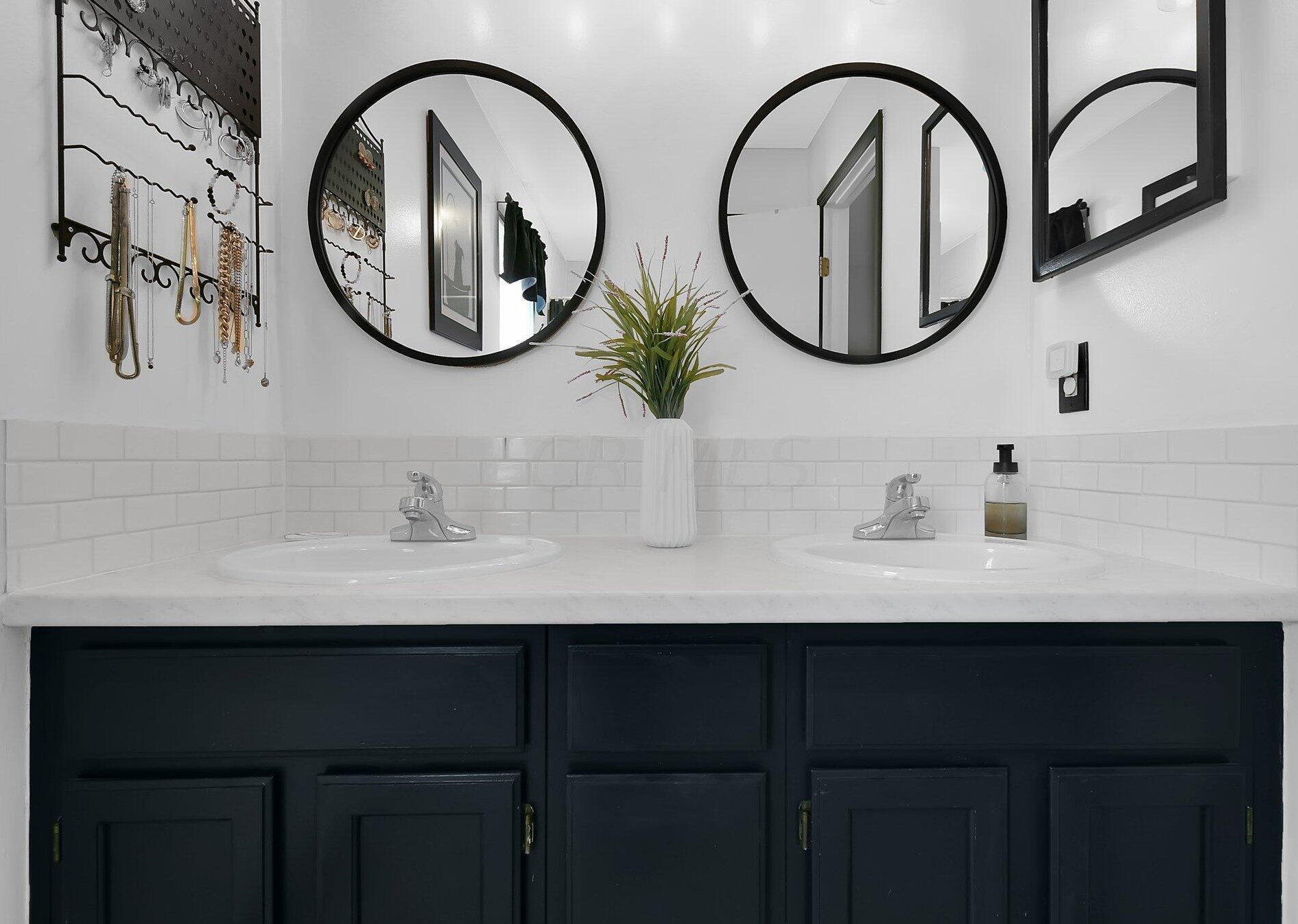 549 Gahanna Highlands Dr, Columbus OH 43230-7016 exterior