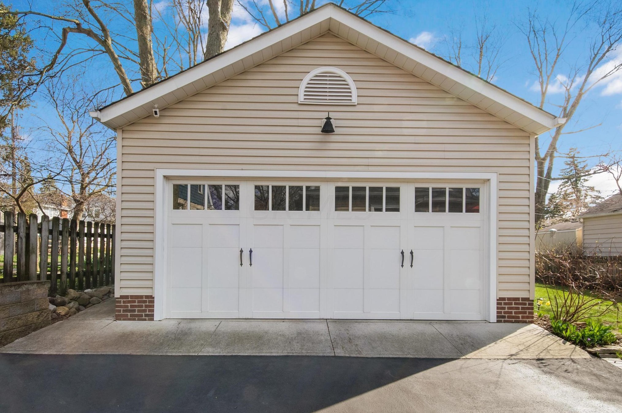 39 Torrence Rd, Columbus OH 43214-3819 exterior