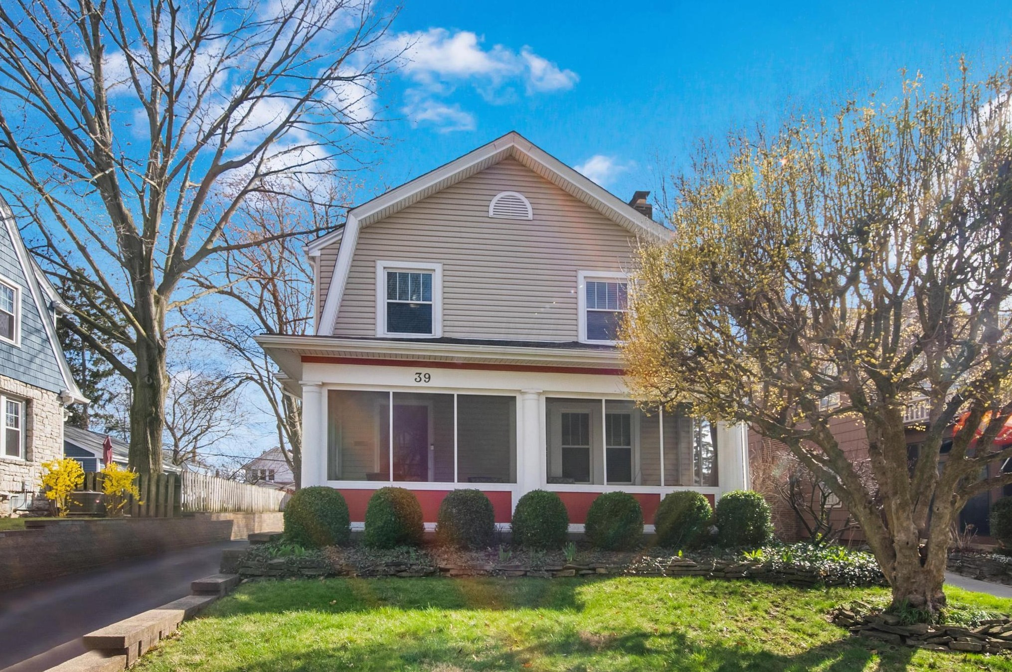 39 Torrence Rd, Columbus OH 43214-3819 exterior