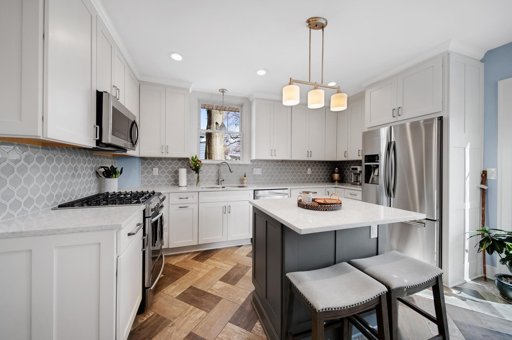 39 Torrence Rd, Columbus OH 43214-3819 exterior