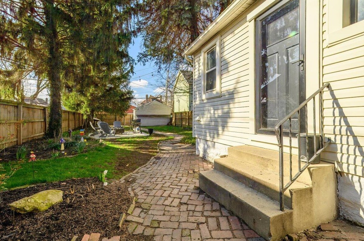 519 Sycamore St, Columbus OH  43206-1382 exterior