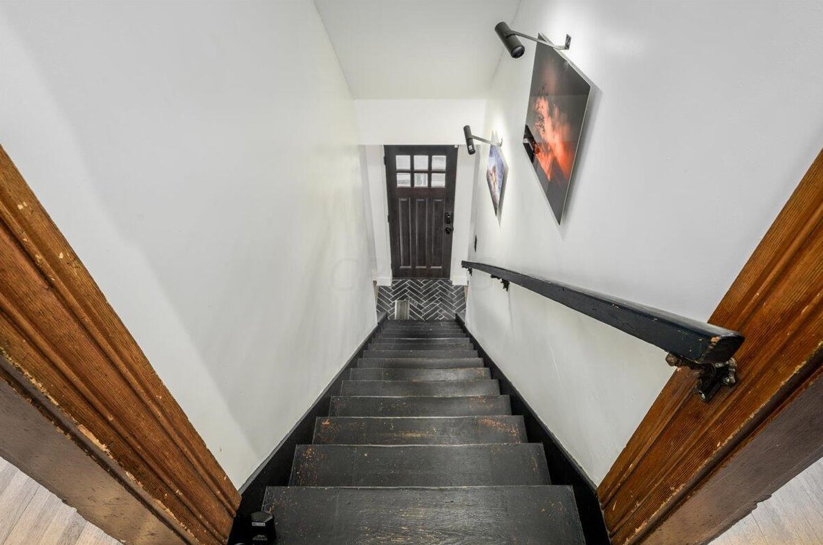 519 Sycamore St, Columbus OH  43206-1382 exterior