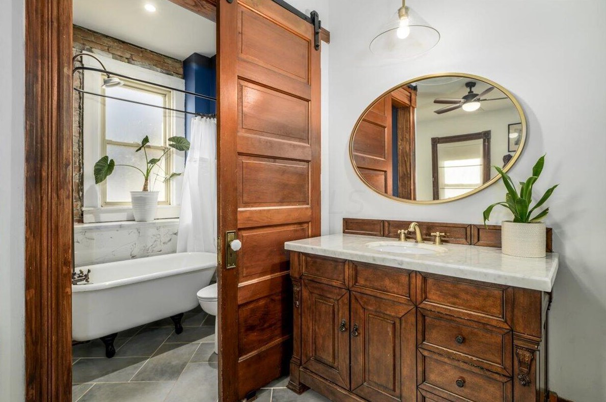 519 Sycamore St, Columbus OH  43206-1382 exterior