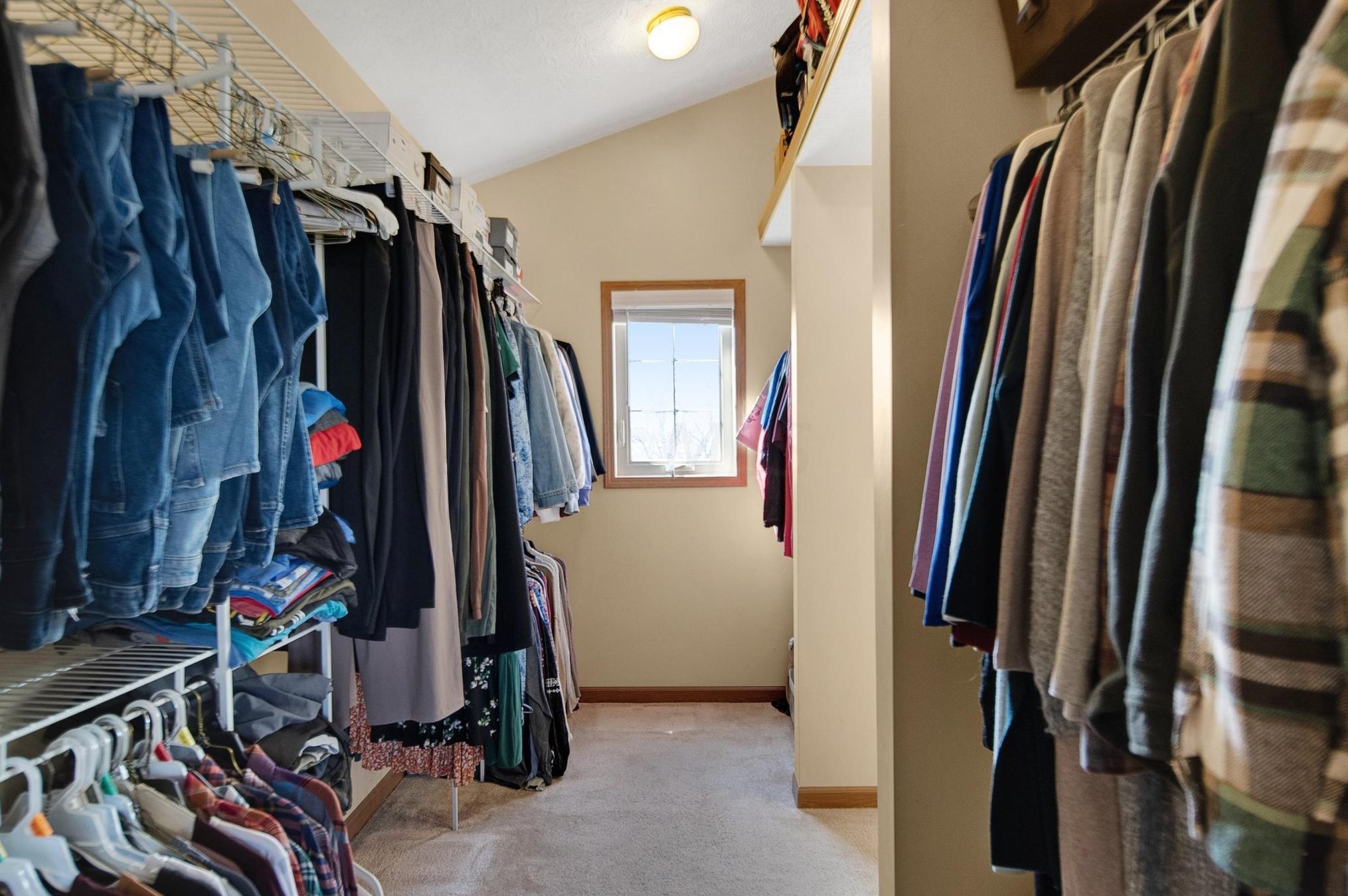 6288 Wrothston Dr, Columbus OH  43228-9247 exterior