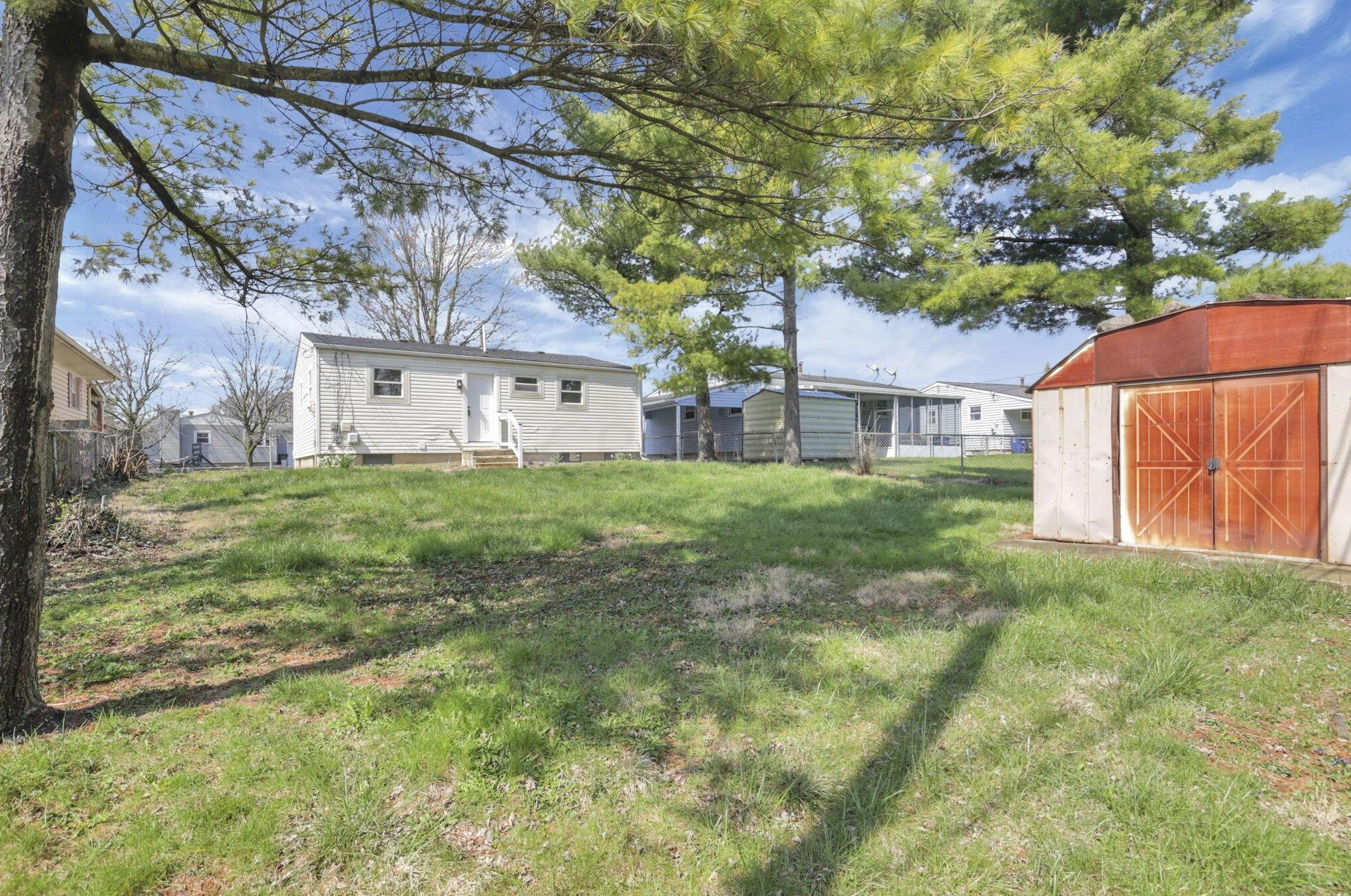 502 Westmoor Ave, Columbus OH  43204-2014 exterior