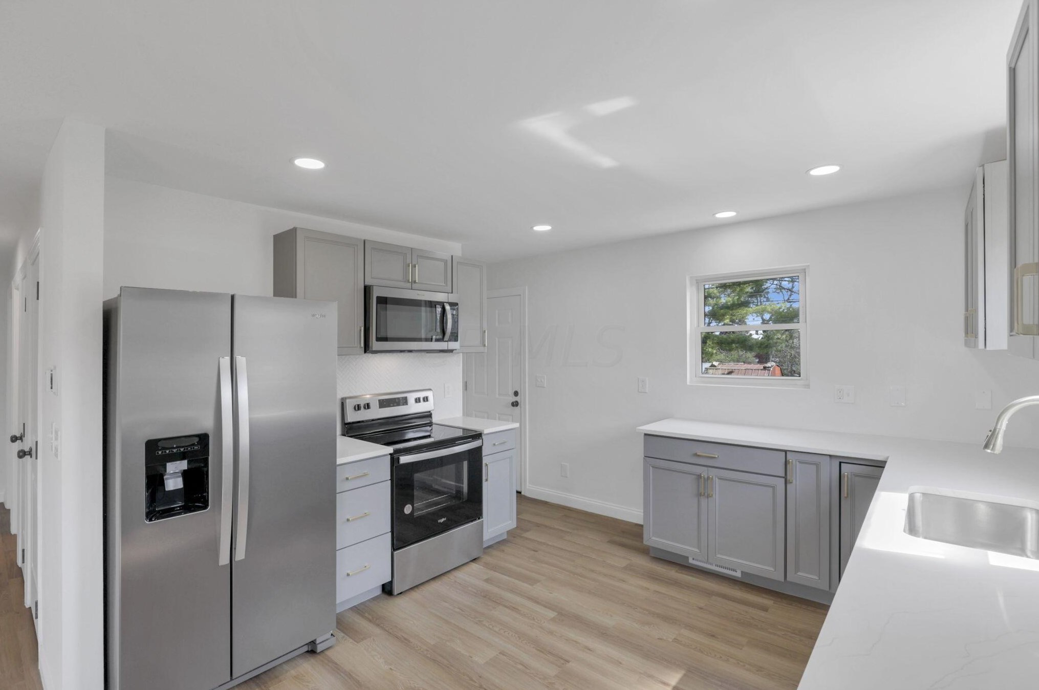 502 Westmoor Ave, Columbus OH  43204-2014 exterior