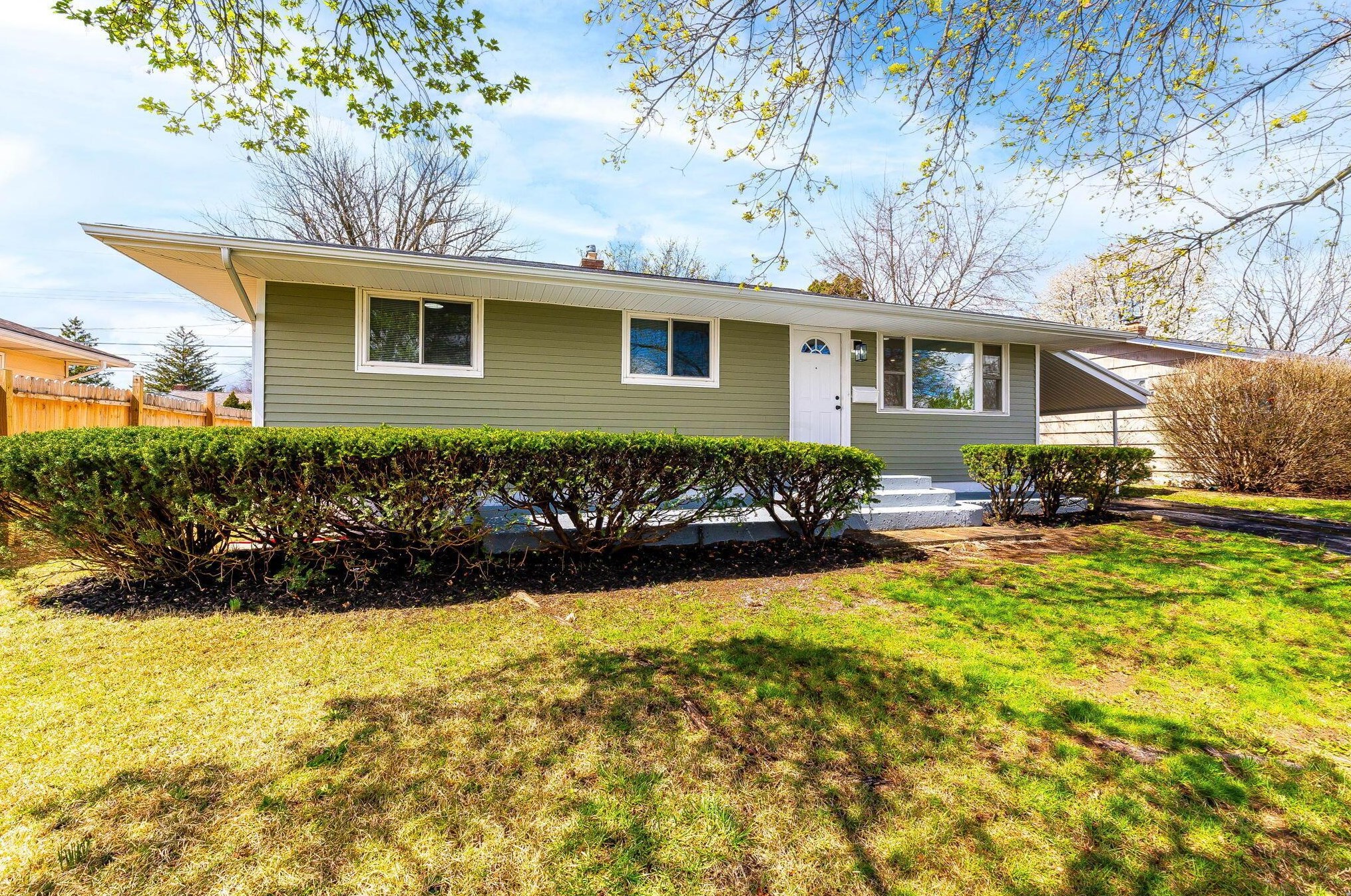 1081 Racine Ave, Columbus OH  43204-2720 exterior