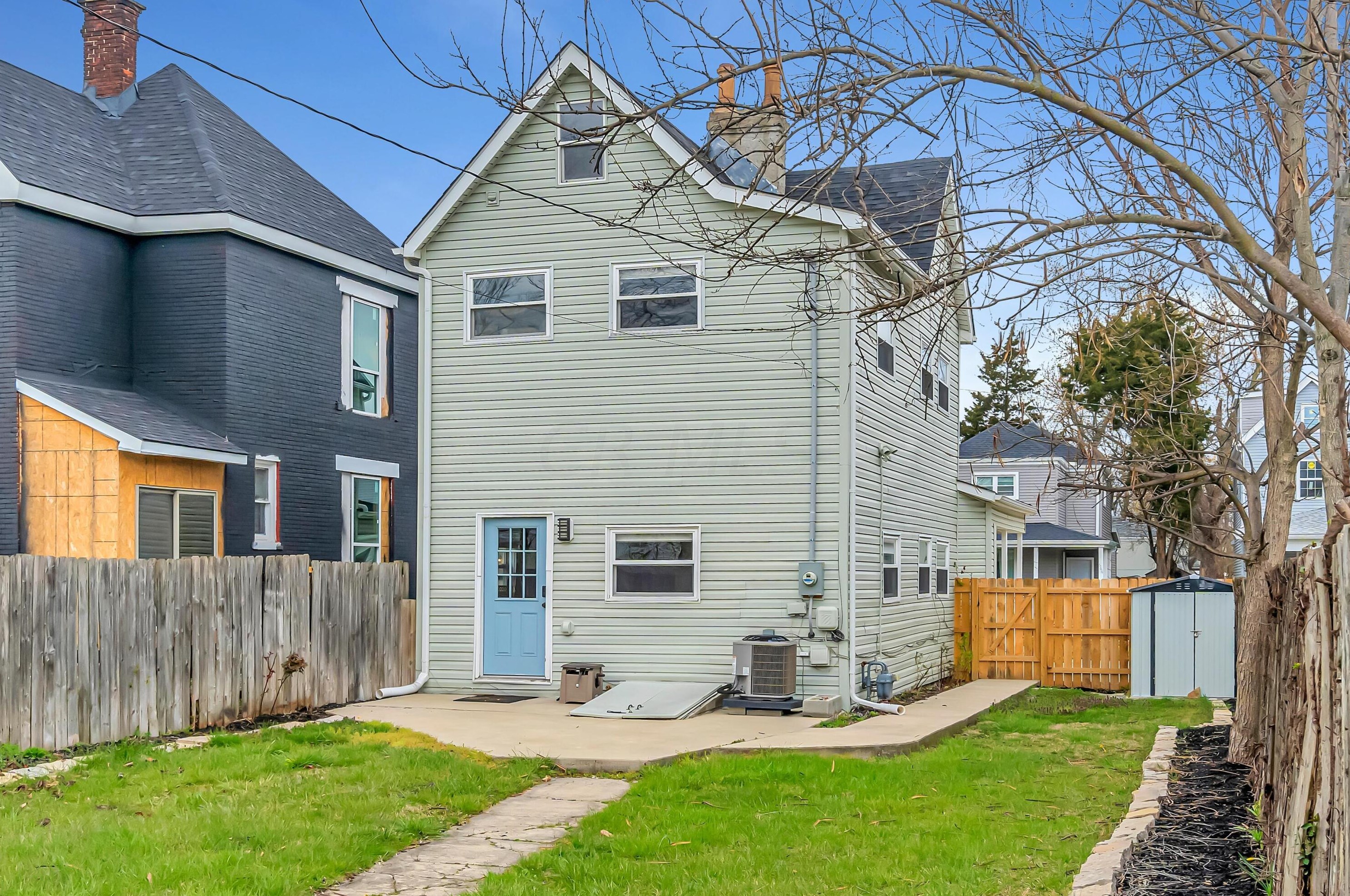 663 3rd Ave, Columbus OH  43201-3722 exterior