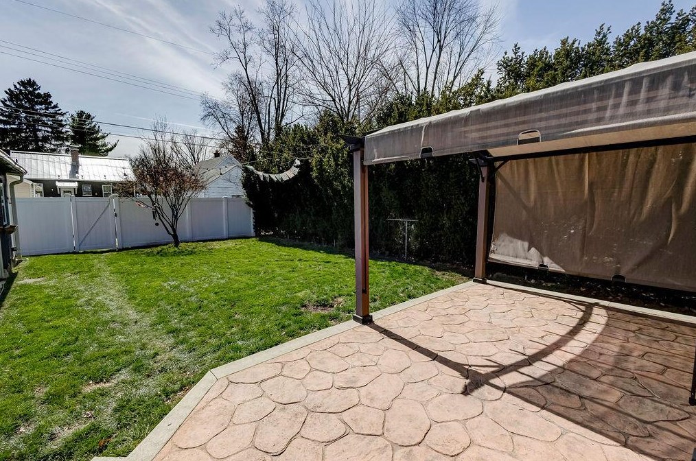 229 Jeffrey Pl, Columbus OH  43214-1705 exterior