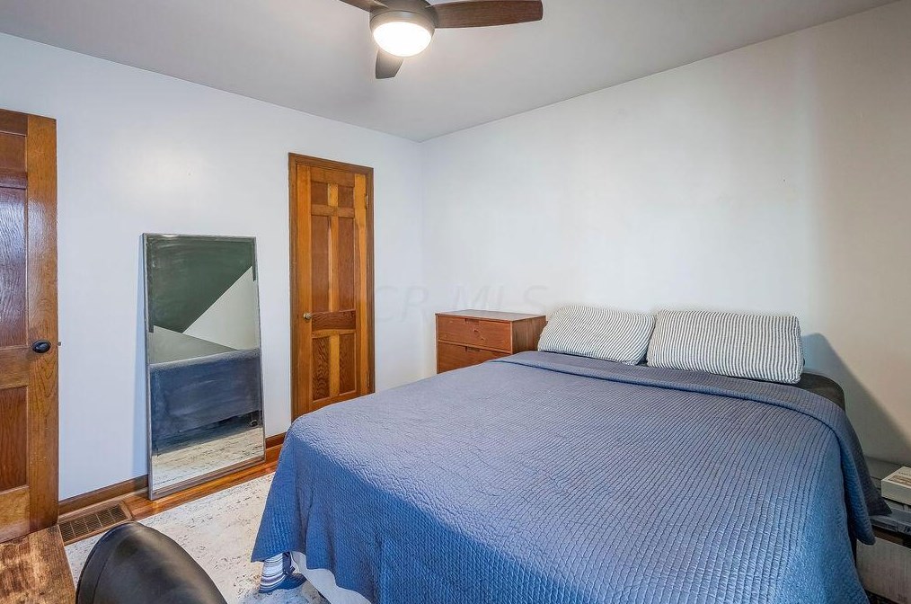 229 Jeffrey Pl, Columbus OH  43214-1705 exterior