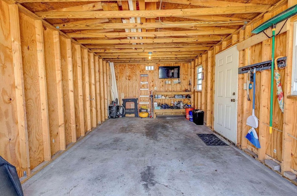 229 Jeffrey Pl, Columbus OH  43214-1705 exterior