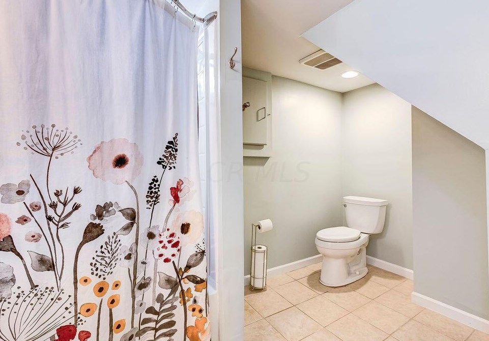 229 Jeffrey Pl, Columbus OH  43214-1705 exterior