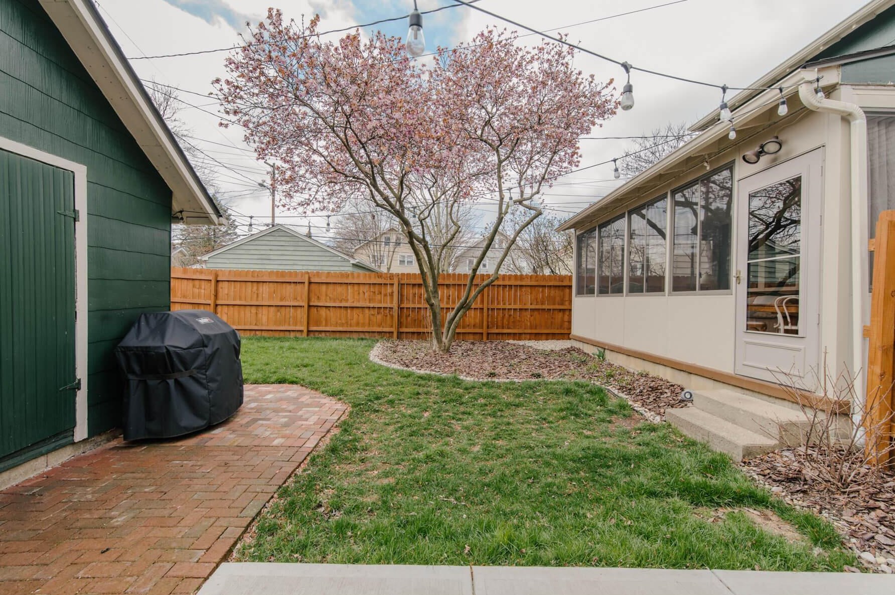 463 Tibet Rd, Columbus OH  43202-2231 exterior