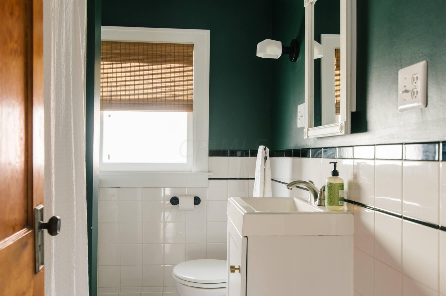 463 Tibet Rd, Columbus OH  43202-2231 exterior