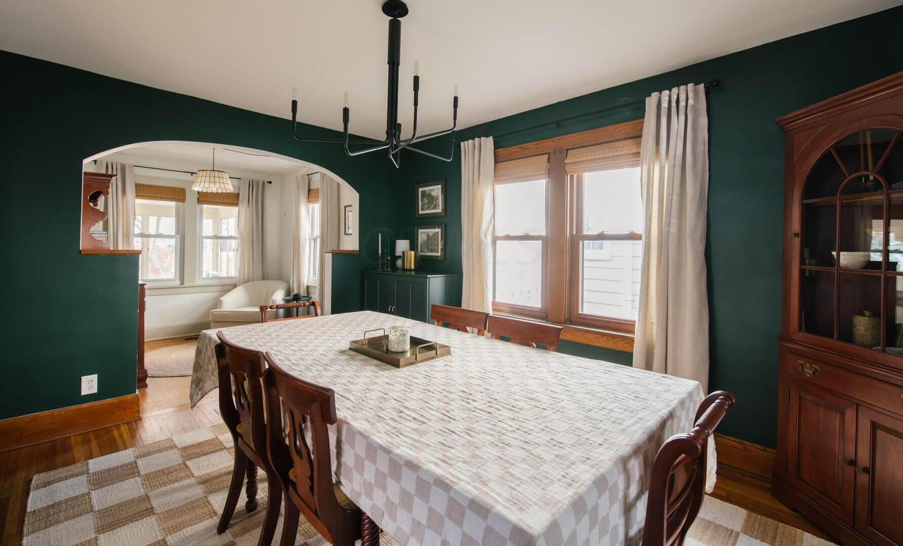 463 Tibet Rd, Columbus OH  43202-2231 exterior