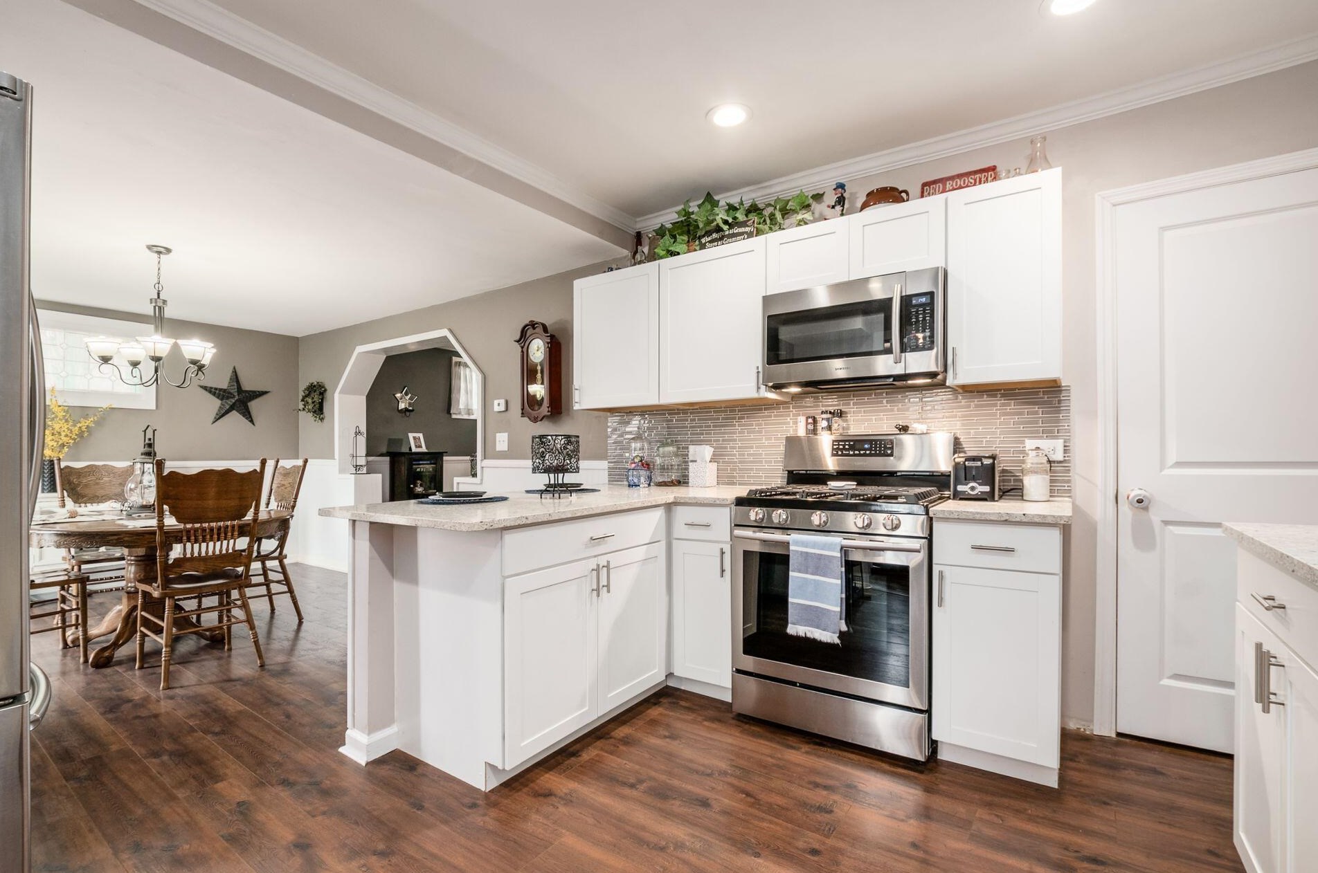 596 Townsend Ave, Columbus OH 43223-1825 exterior