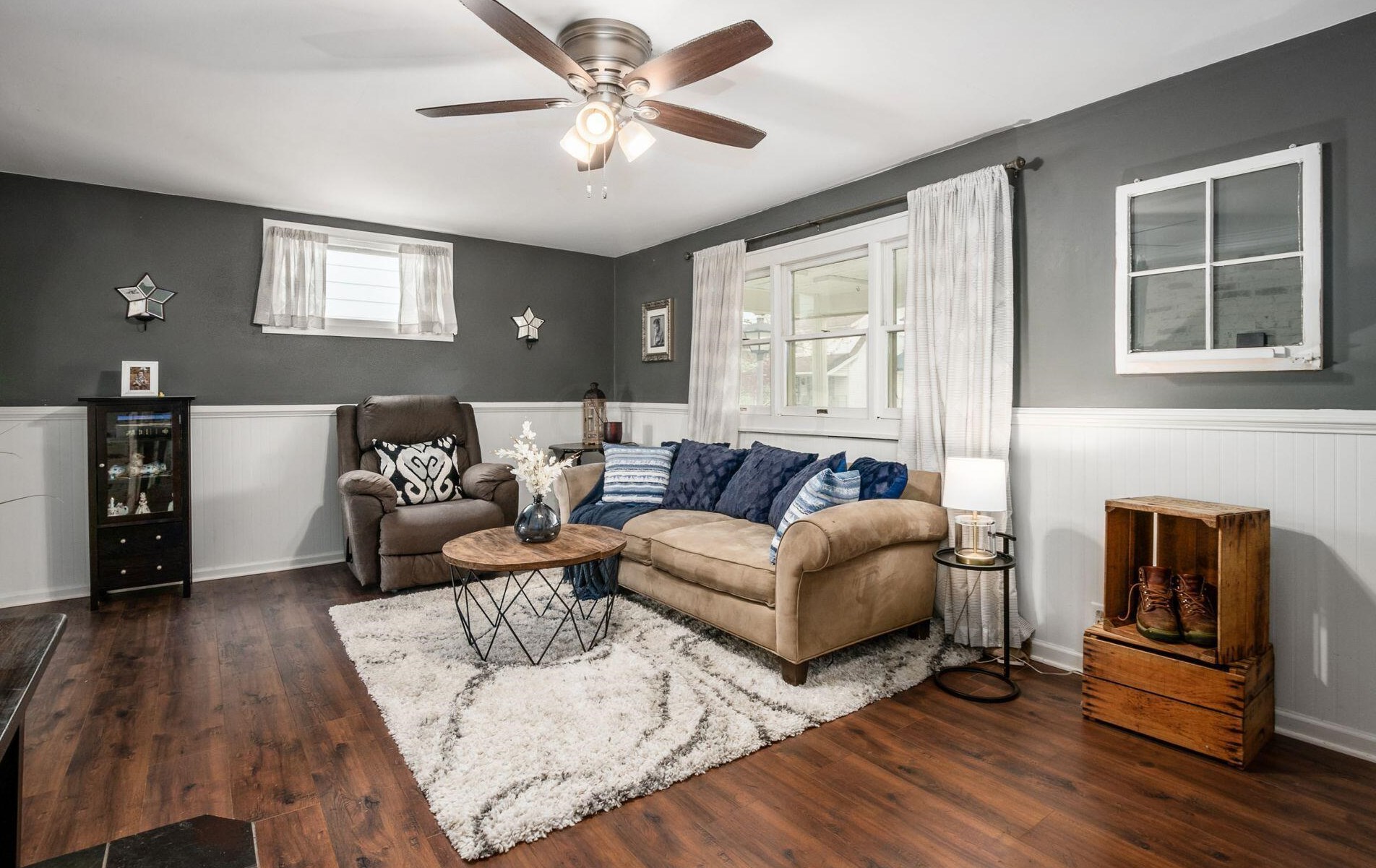 596 Townsend Ave, Columbus OH 43223-1825 exterior