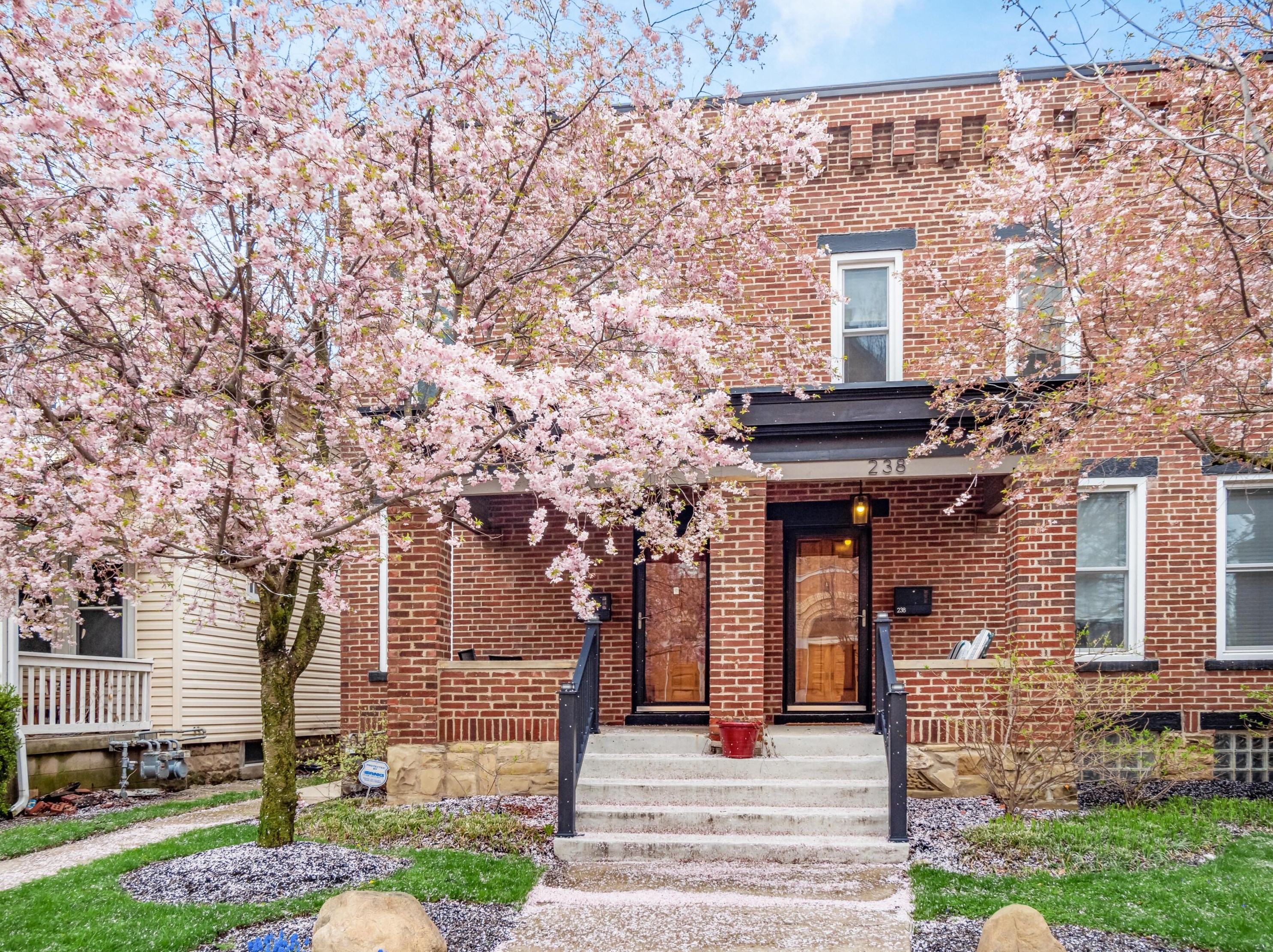 236 Hanford St, Columbus OH  43206-3665 exterior