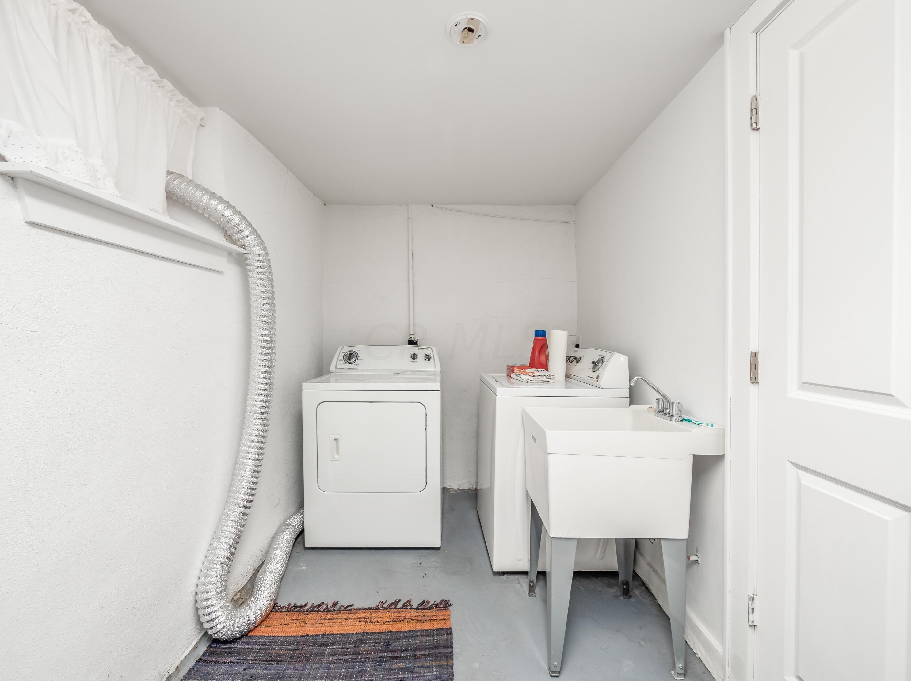 236 Hanford St, Columbus OH  43206-3665 exterior