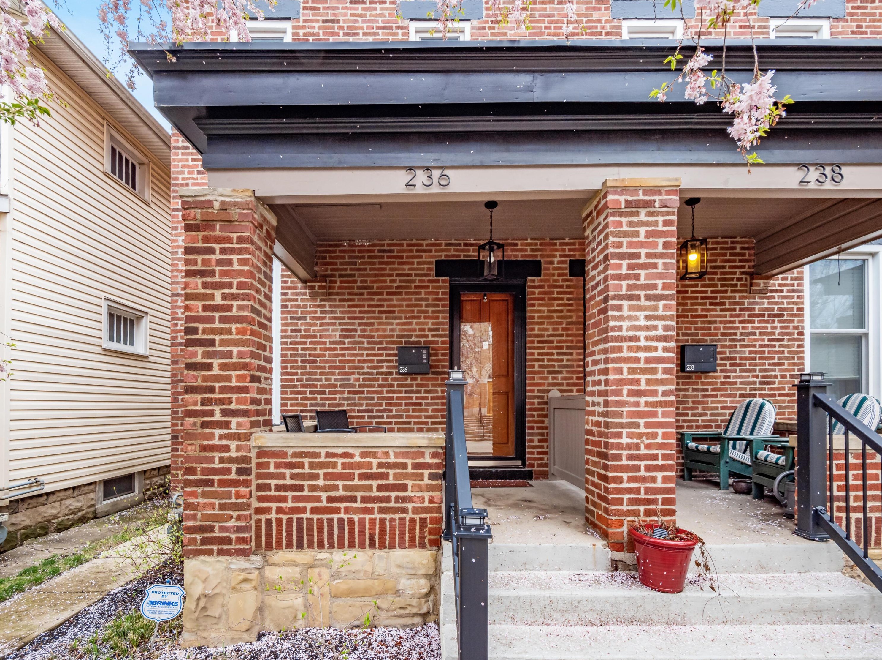 236 Hanford St, Columbus OH  43206-3665 exterior