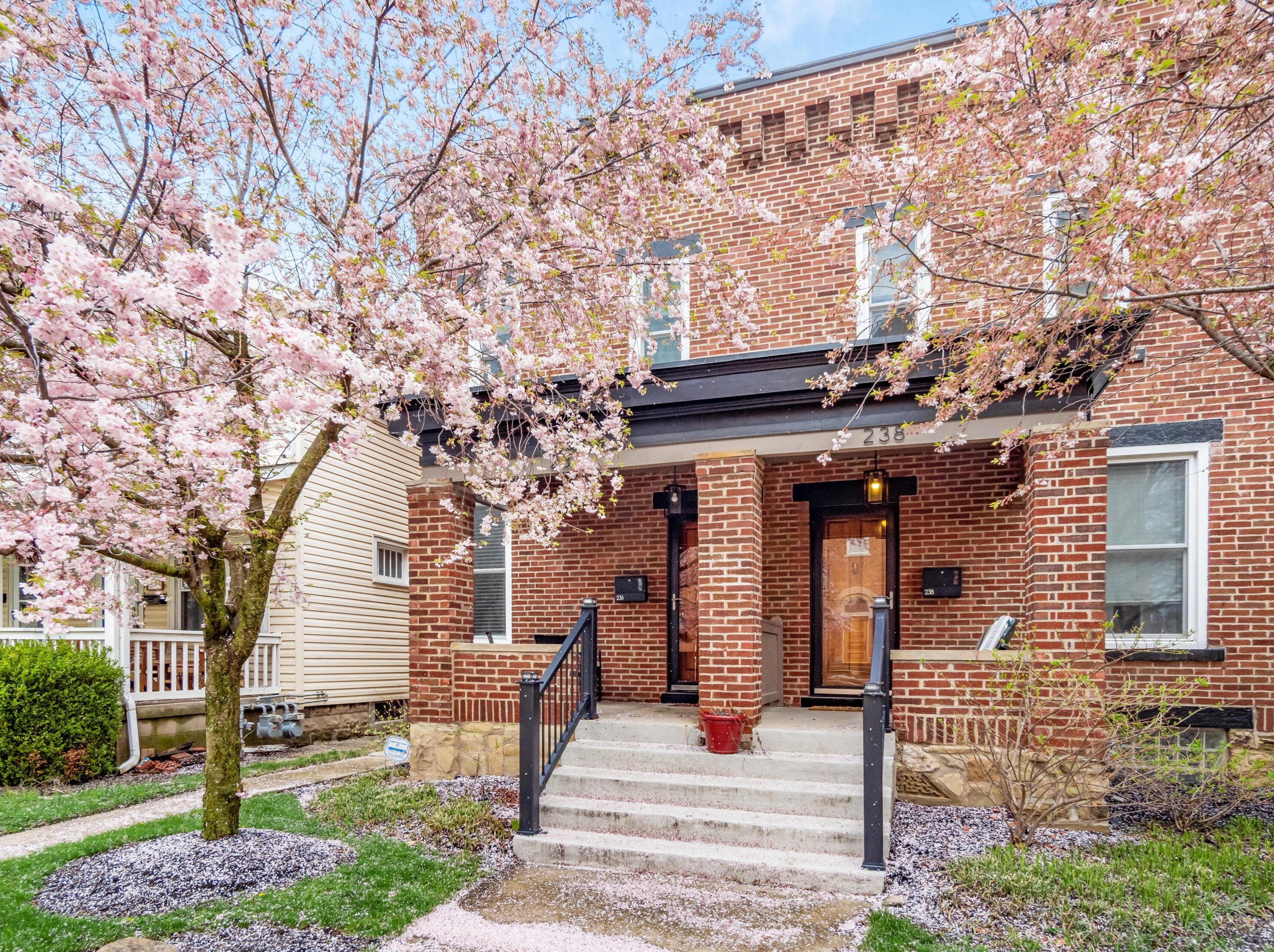 236 Hanford St, Columbus OH  43206-3665 exterior