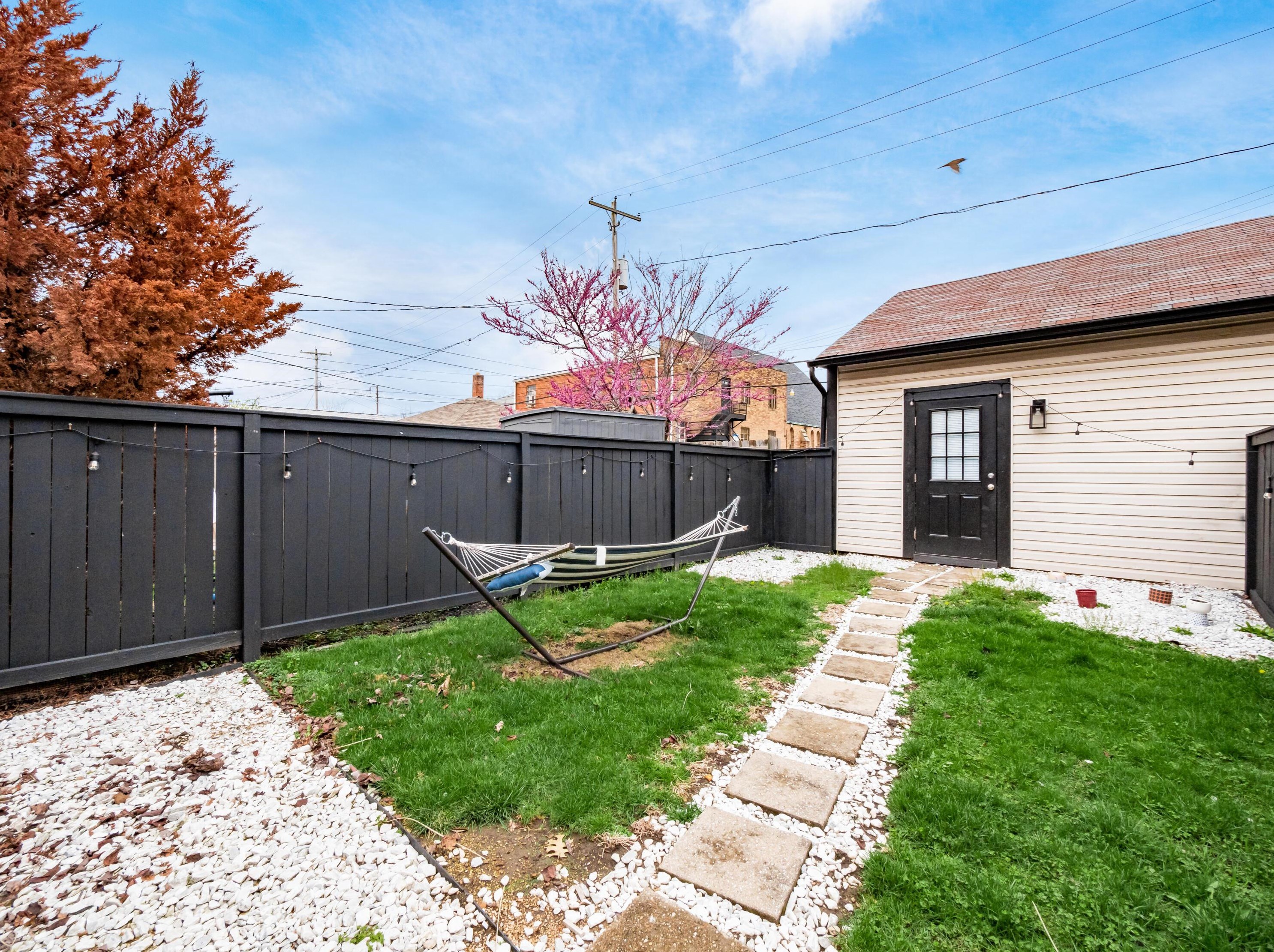 236 Hanford St, Columbus OH  43206-3665 exterior