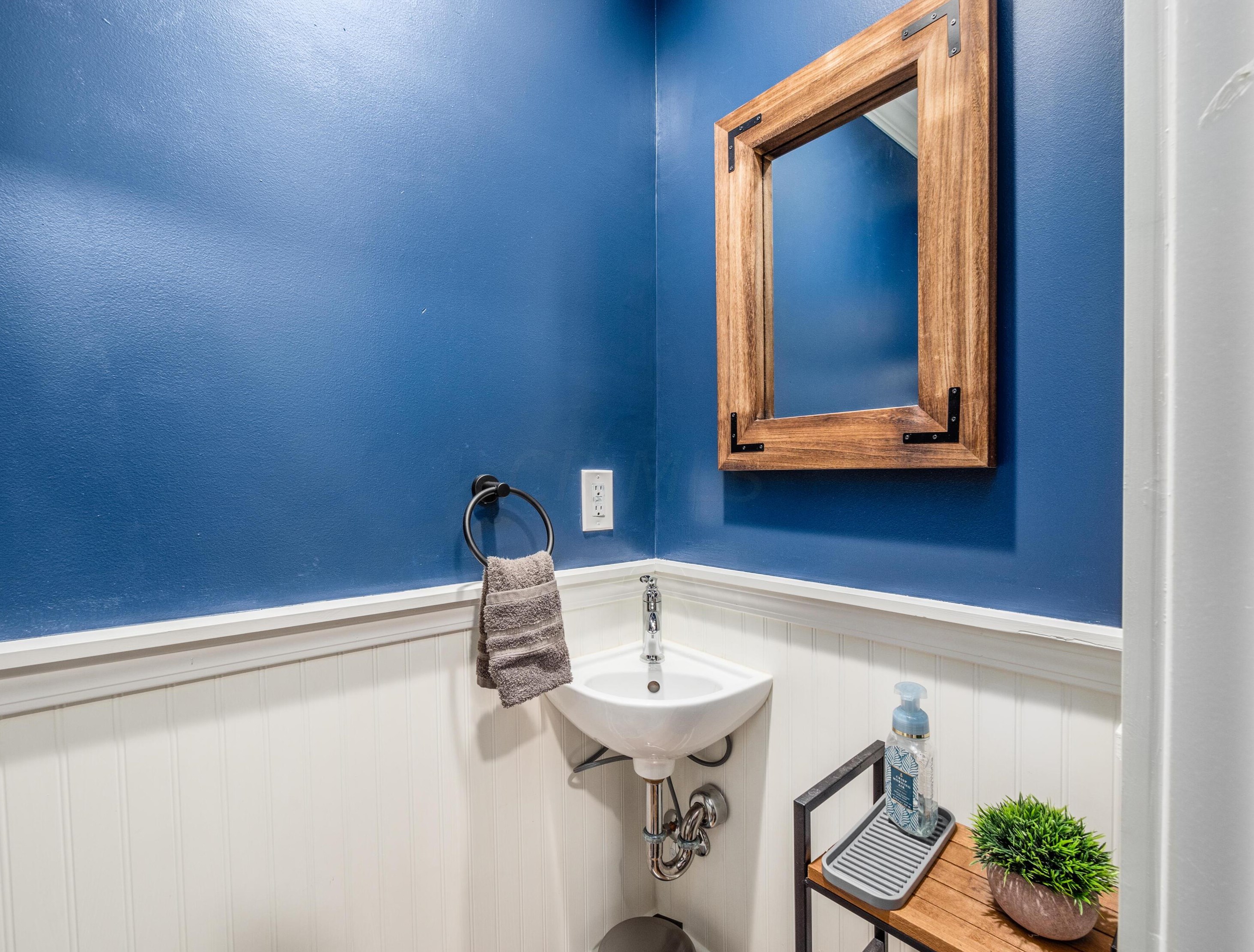 236 Hanford St, Columbus OH  43206-3665 exterior