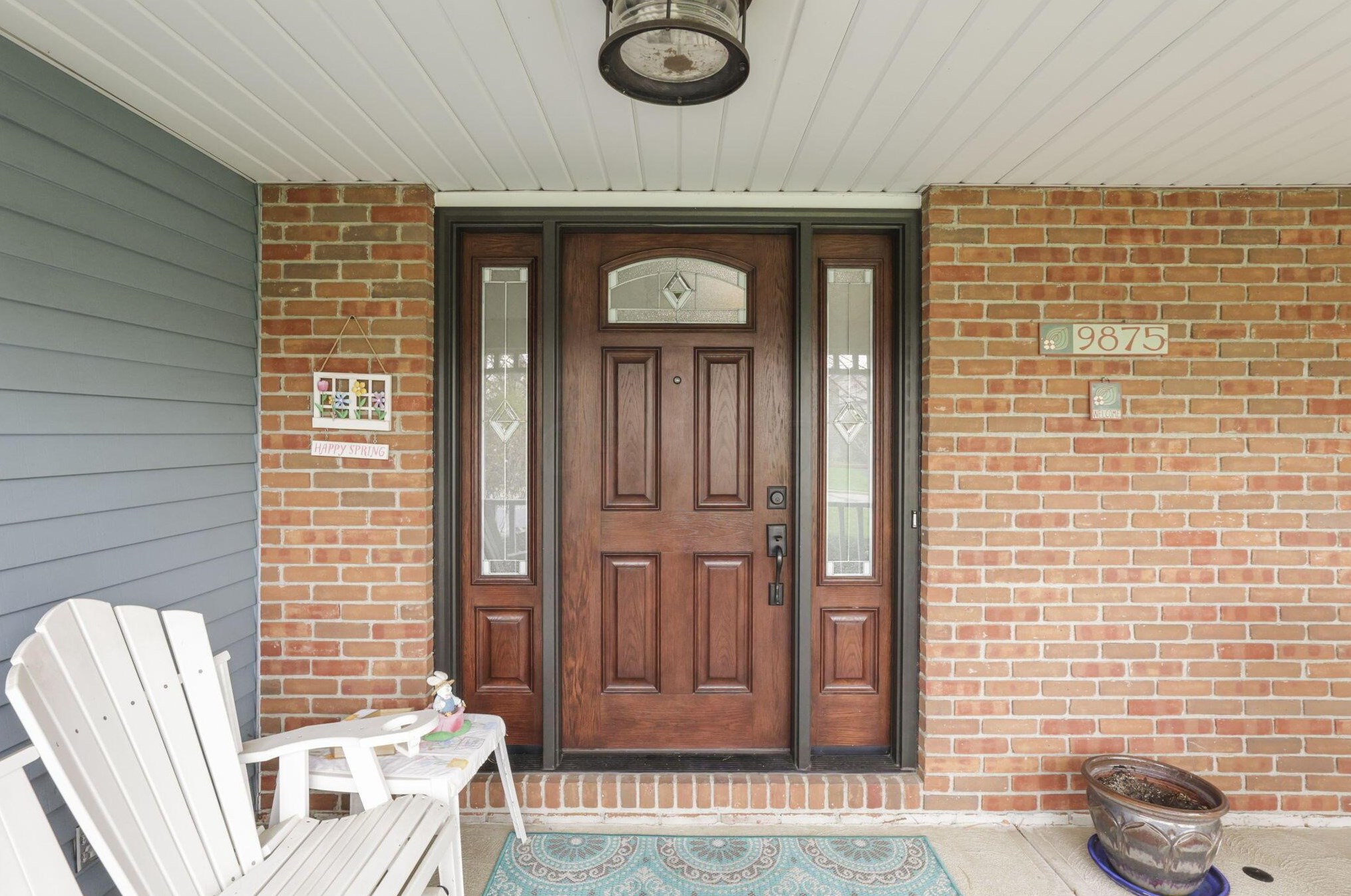 9875 Hounsdale Dr, Pickerington OH  43147-9786 exterior